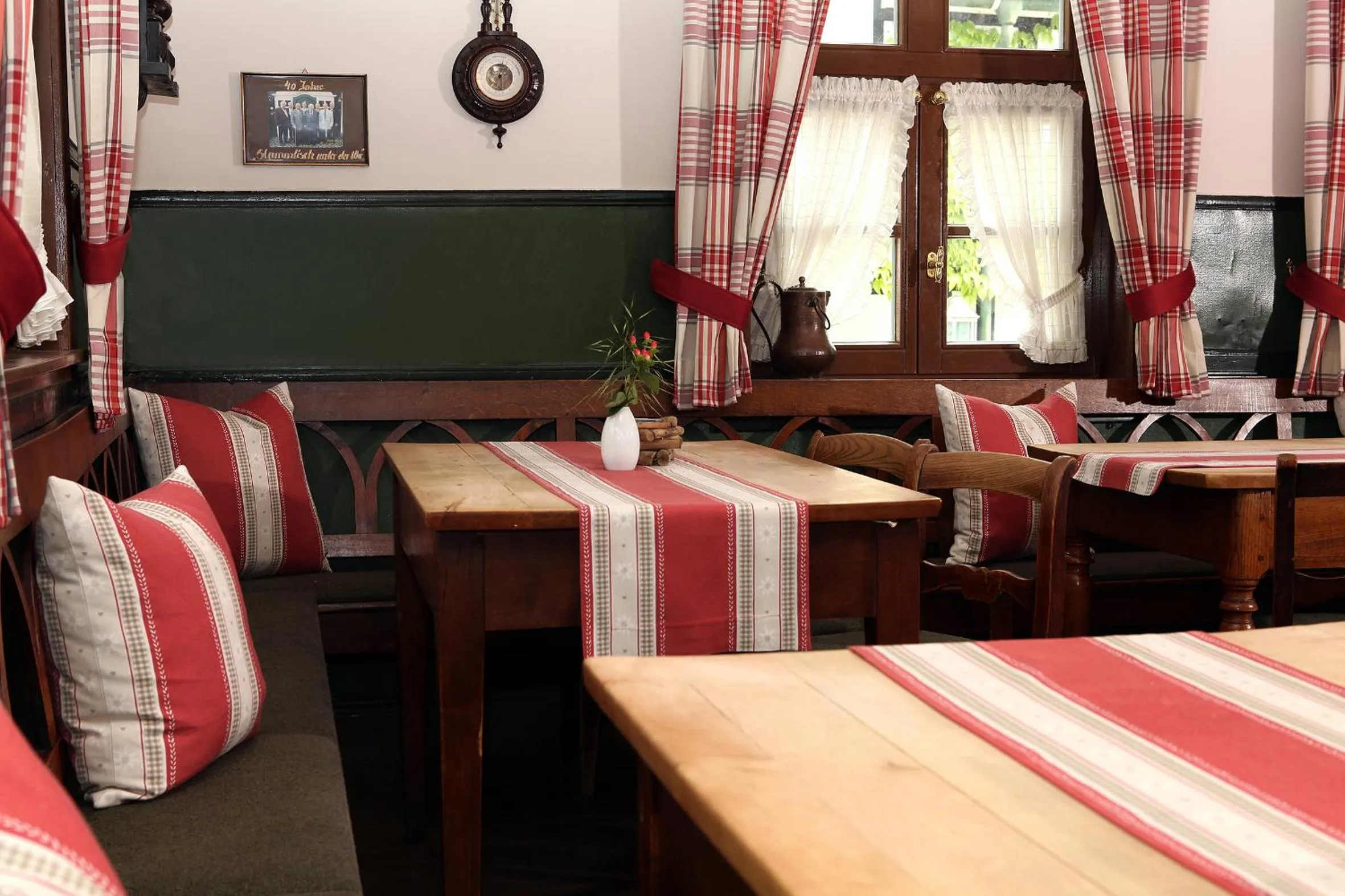 Restaurant/places to eat in Landhotel & Gasthof Cramer