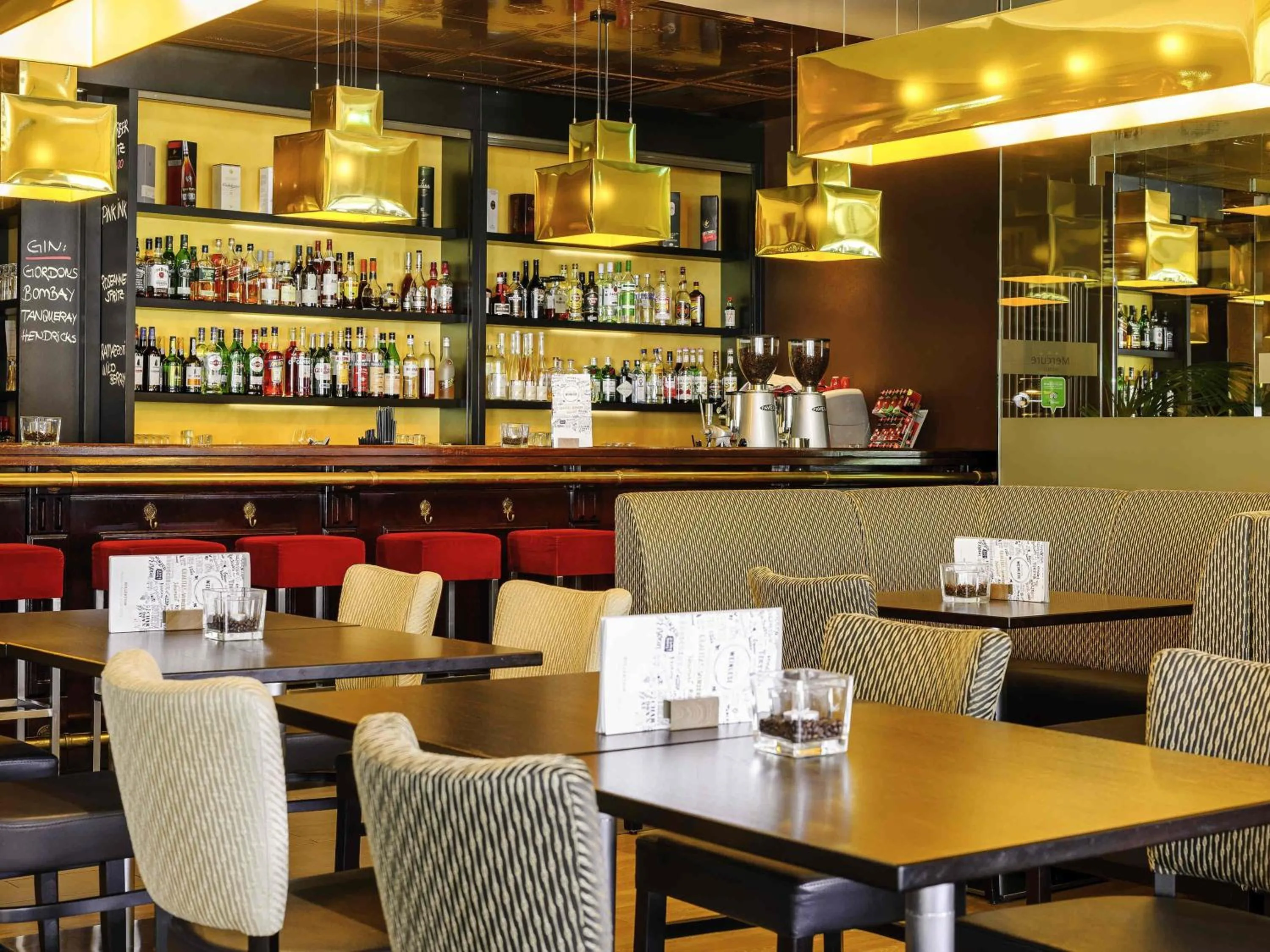 Lounge or bar in Mercure Hotel Trier Porta Nigra