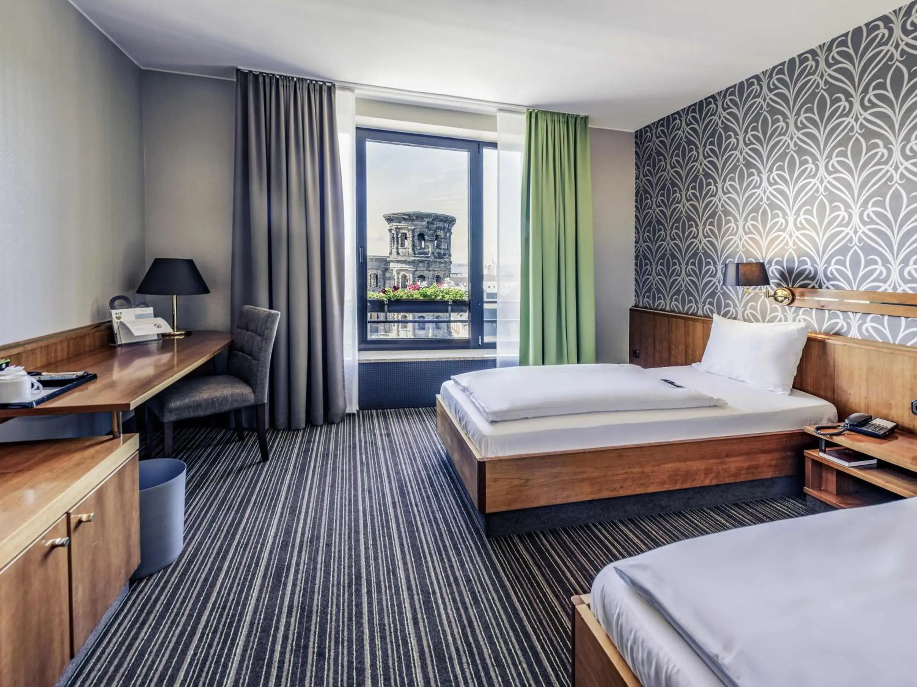 Bedroom, Bed in Mercure Hotel Trier Porta Nigra Bedroom, Bed in Mercure Hotel Trier Porta Nigra