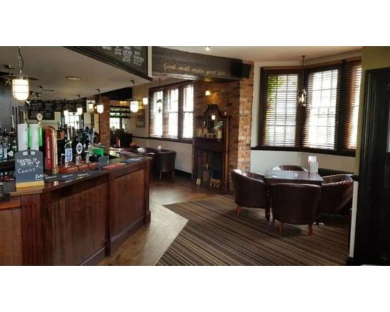 Lounge or bar in The Red Lion Hotel