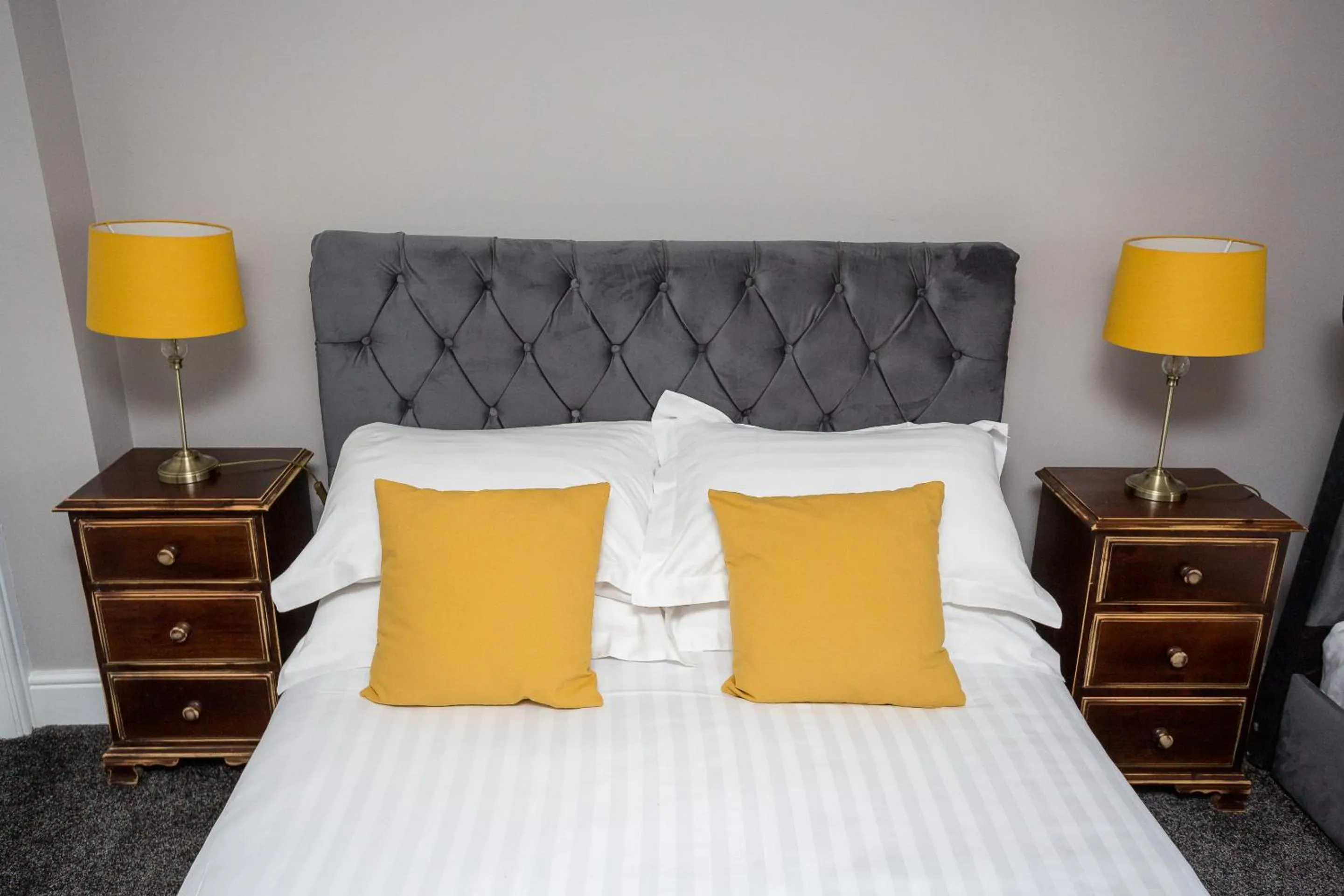 Bedroom, Bed in The City