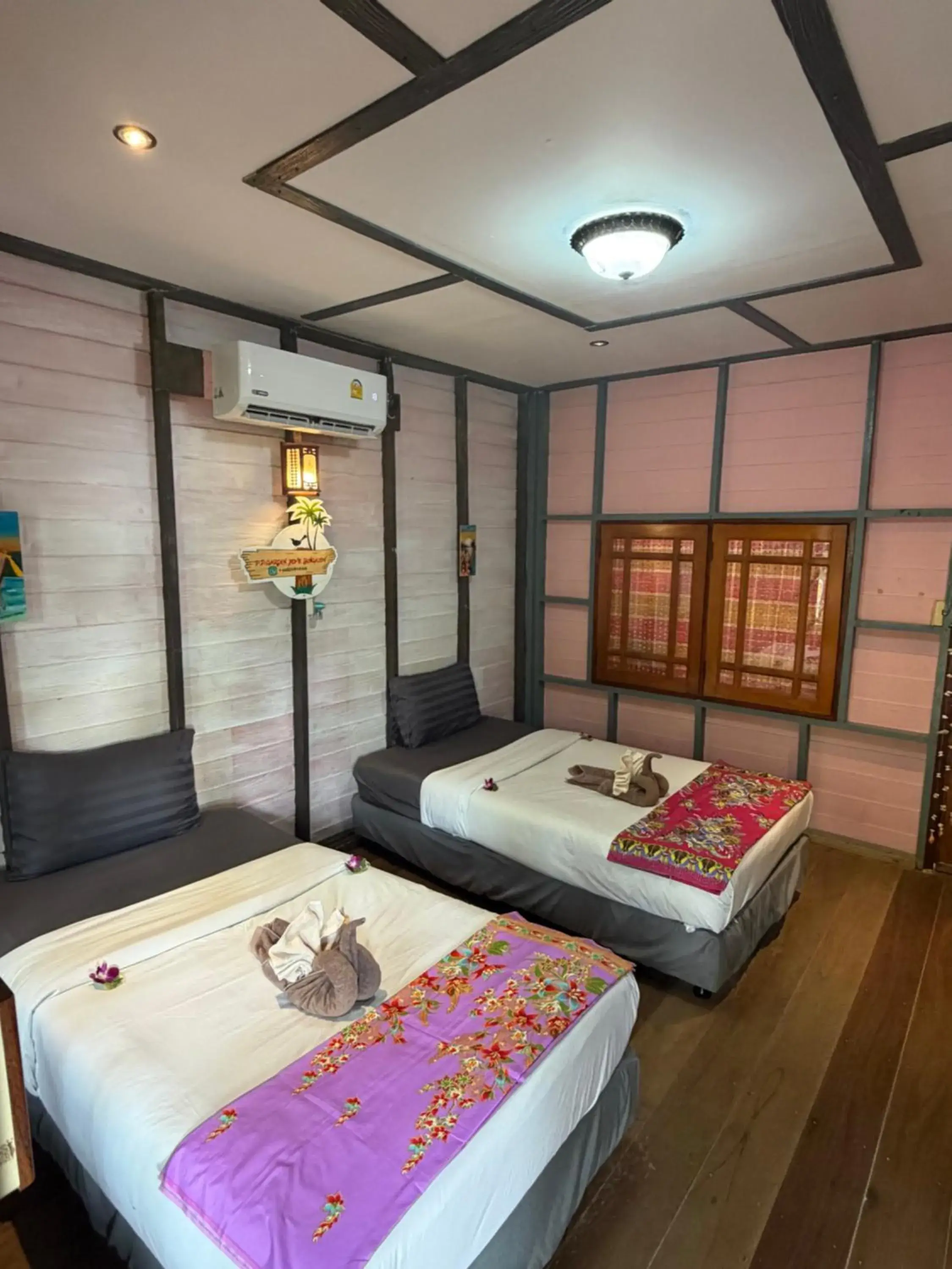 Deluxe Twin Room in P P Garden Home Bungalow Deluxe Twin Room in P P Garden Home Bungalow