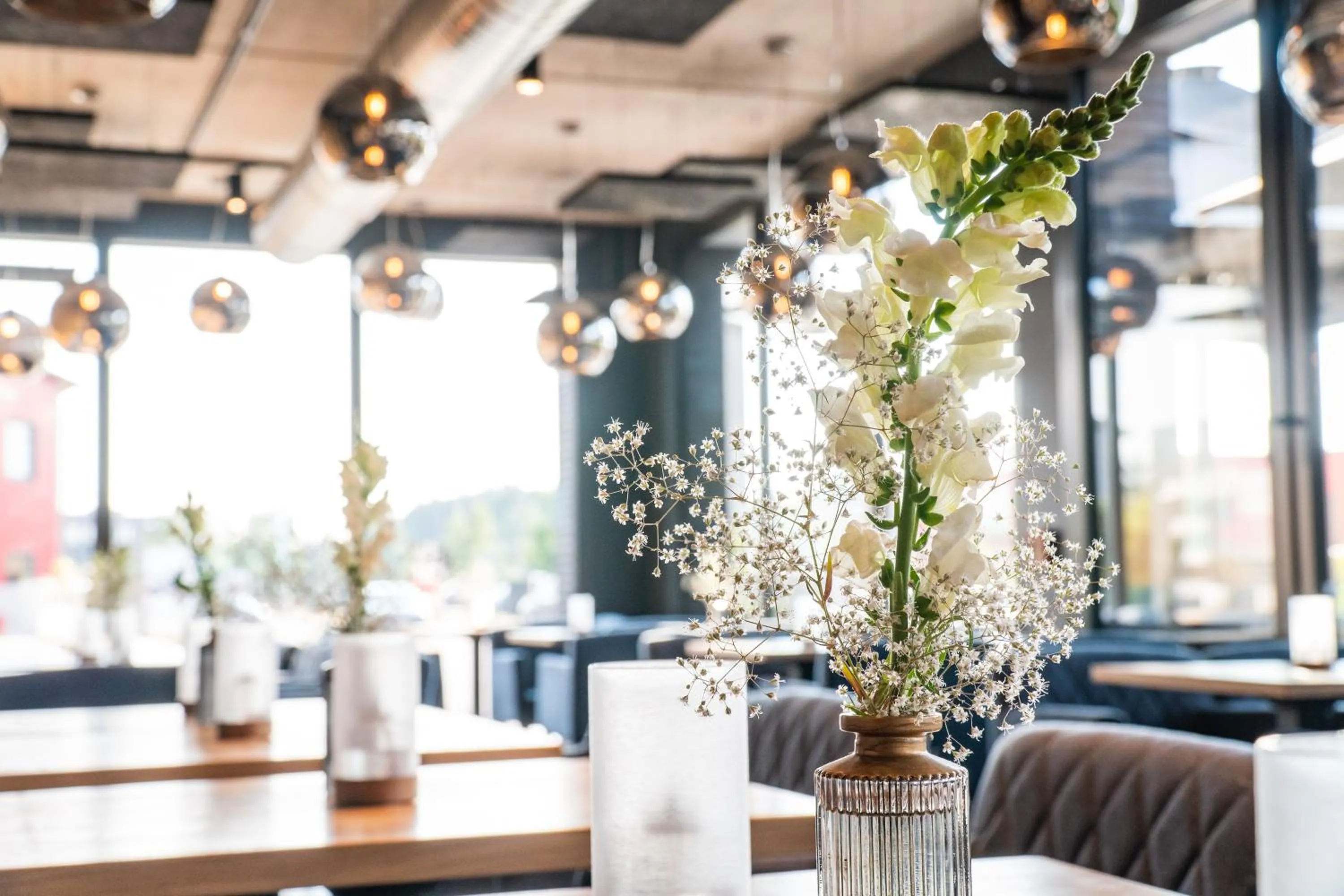 Restaurant/places to eat in AKZENT Hotel DÉJANIL