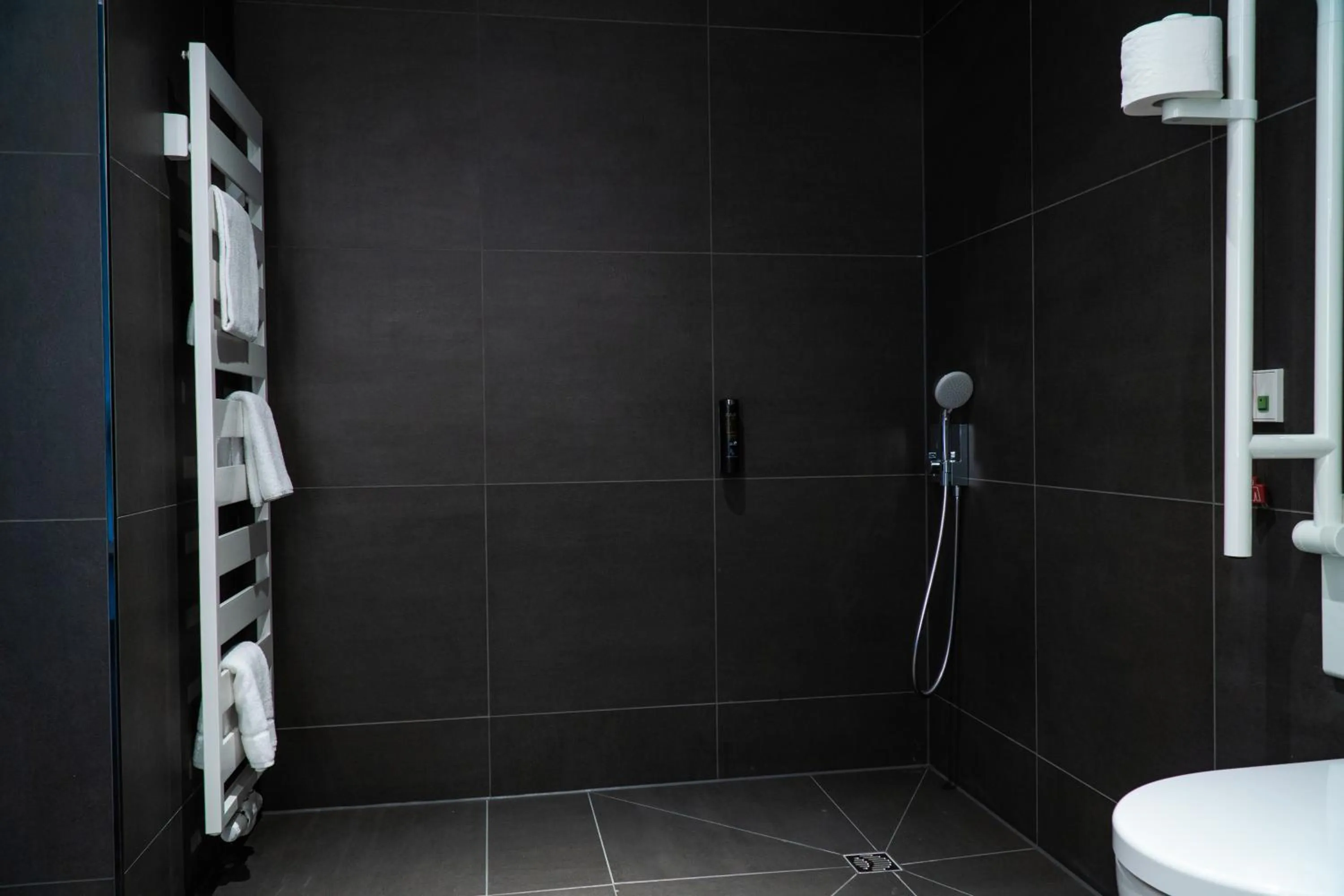 Bathroom in AKZENT Hotel DÉJANIL