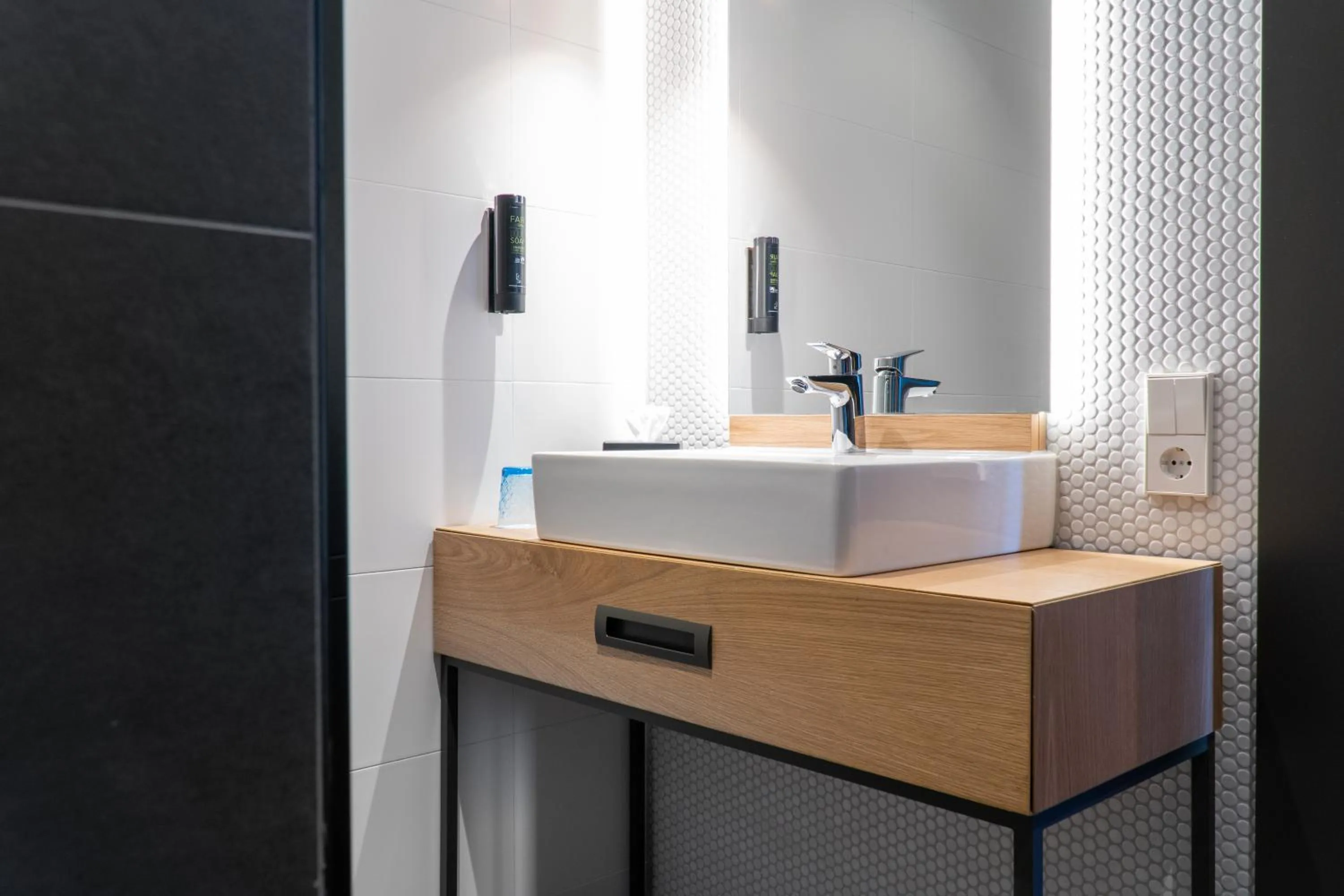 Bathroom in AKZENT Hotel DÉJANIL