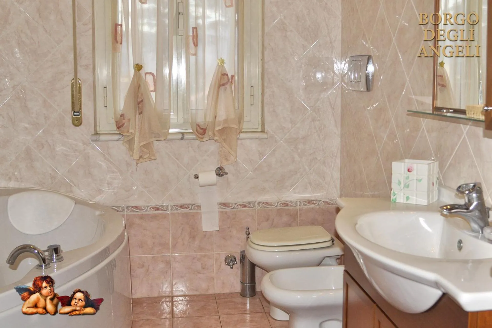 Bathroom in Borgo degli Angeli Arcola