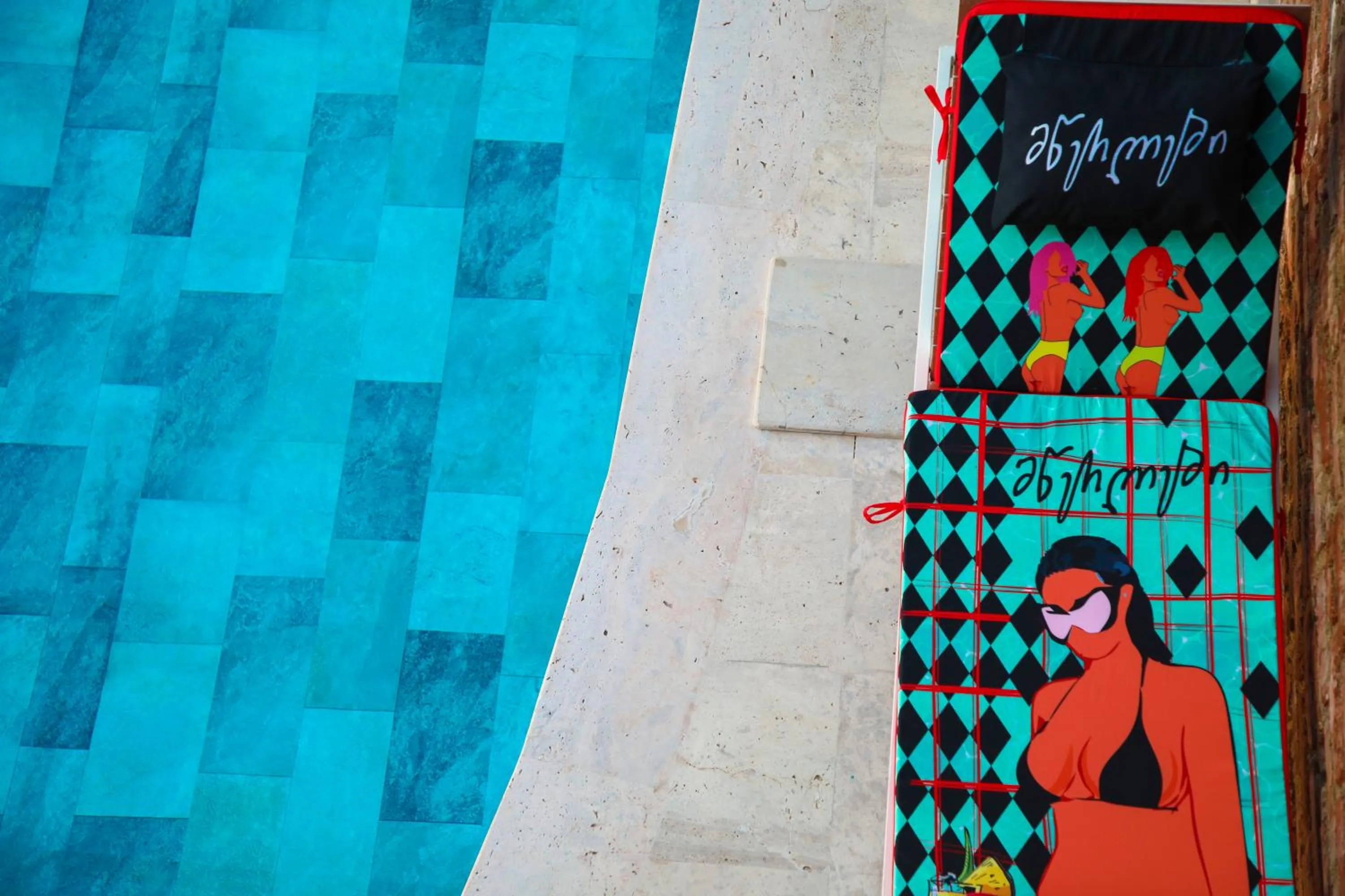 Swimming pool in Mtserlebi Resort