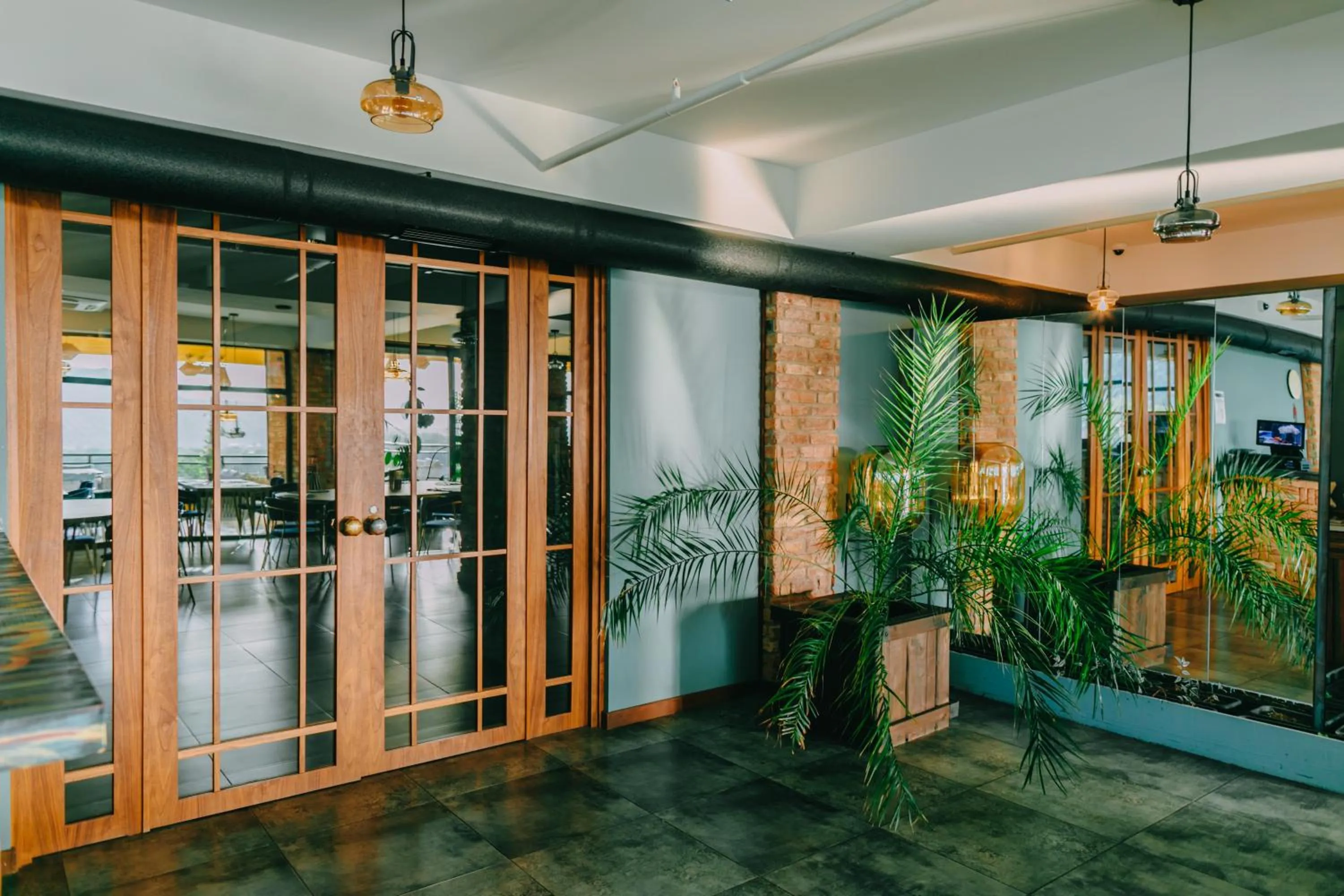 Restaurant/places to eat in Mtserlebi Resort