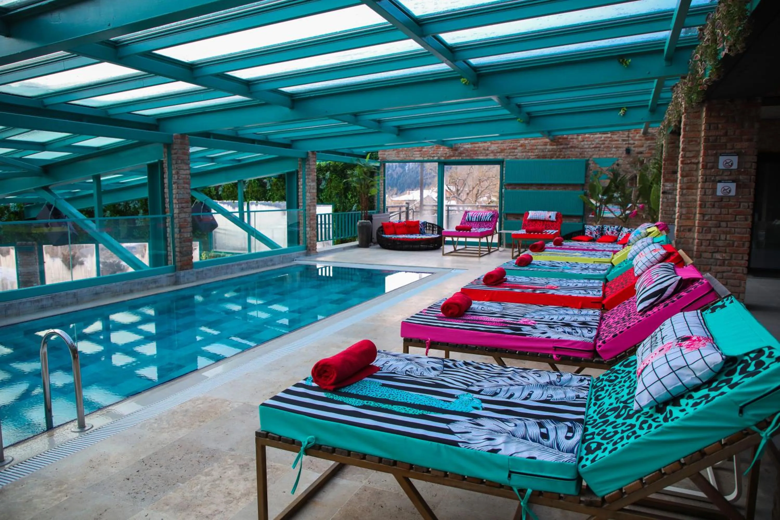 Swimming pool in Mtserlebi Resort