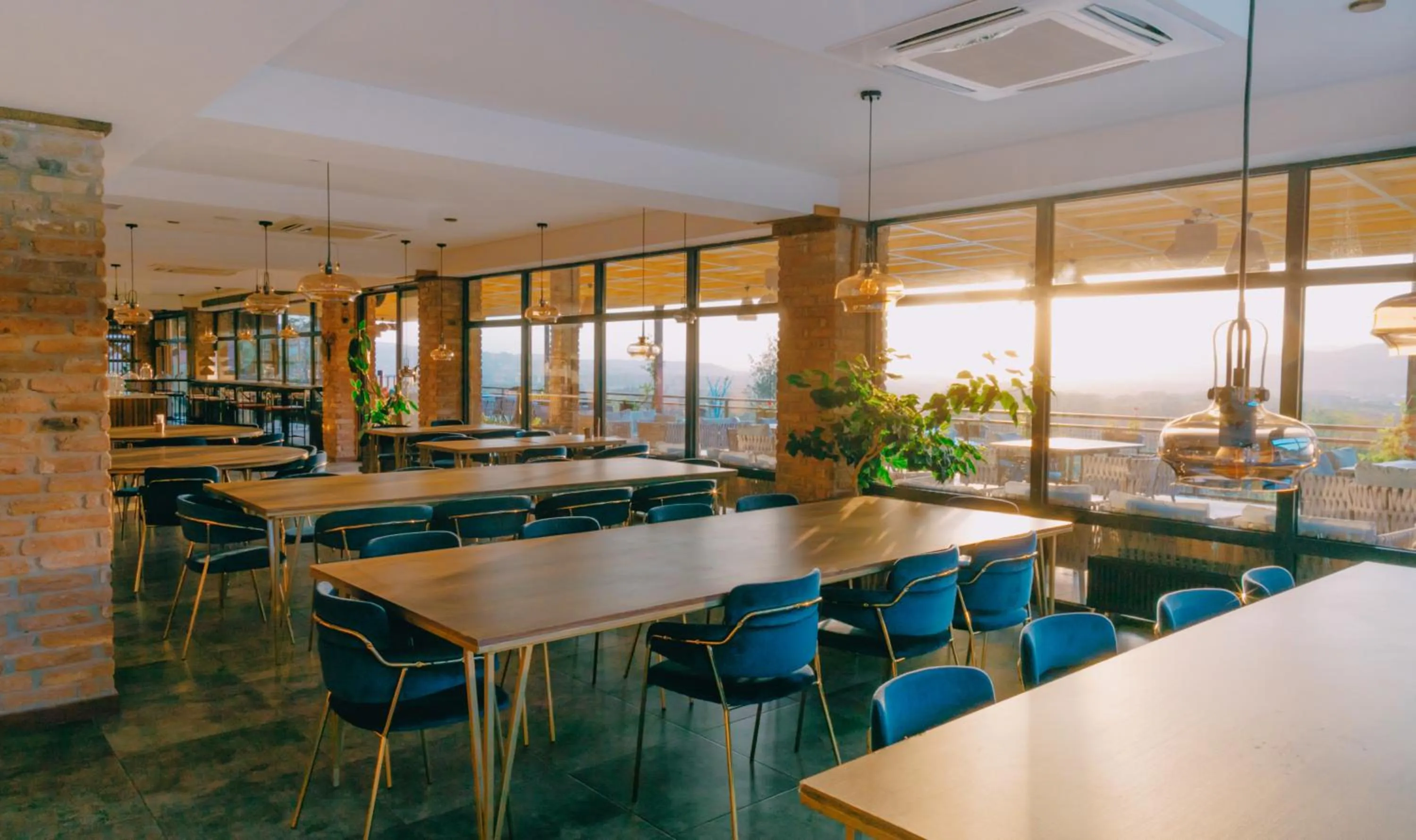 Breakfast in Mtserlebi Resort