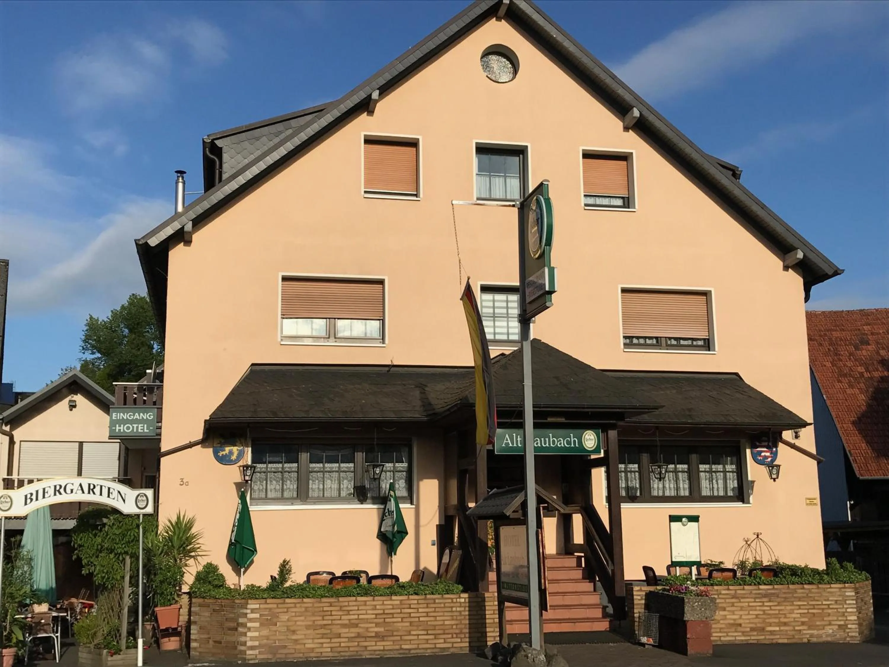 Facade/entrance in Hotel Restaurant Alt Laubach