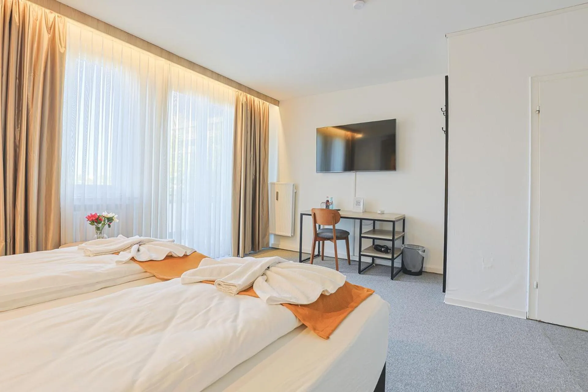 TV and multimedia, Bed in Liebig-Hotel