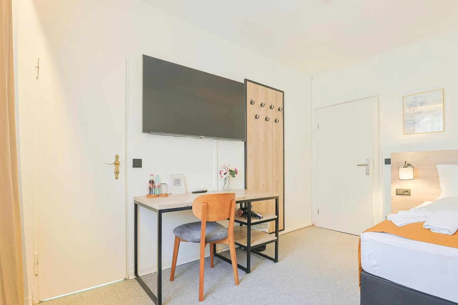 TV and multimedia, Bed in Liebig-Hotel