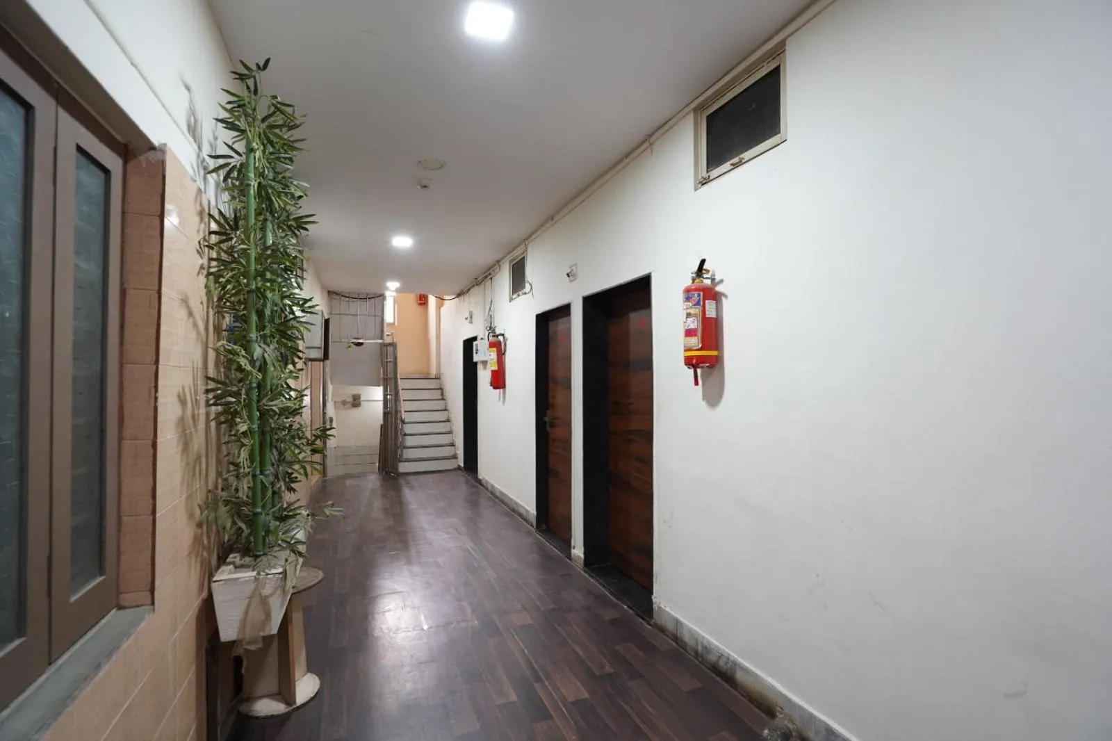 Lobby or reception in Hotel Sai Inn, Ahmedabad Airport