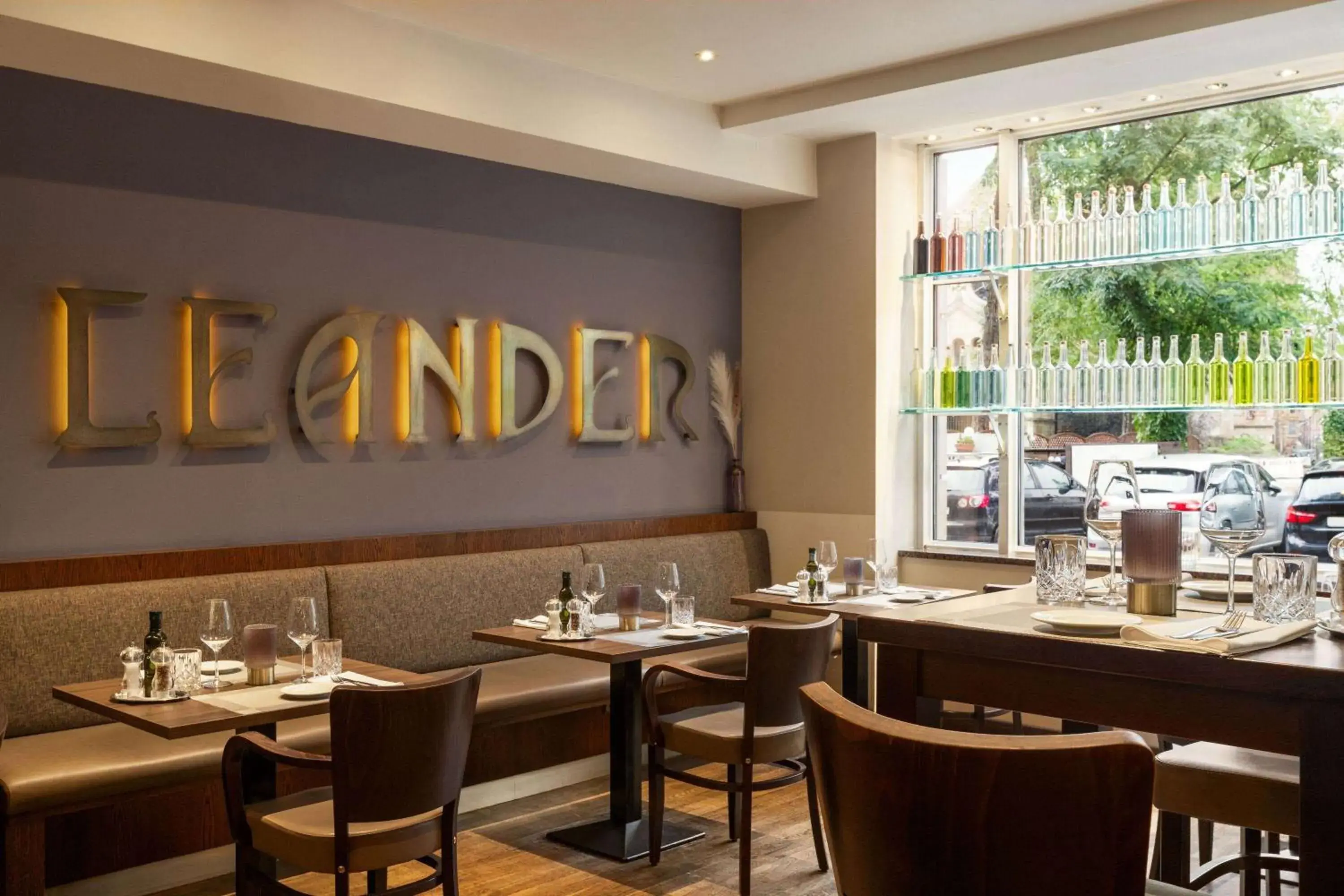 Swimming pool in Vienna House by Wyndham Thüringer Hof Eisenach Swimming pool in Vienna House by Wyndham Thüringer Hof Eisenach