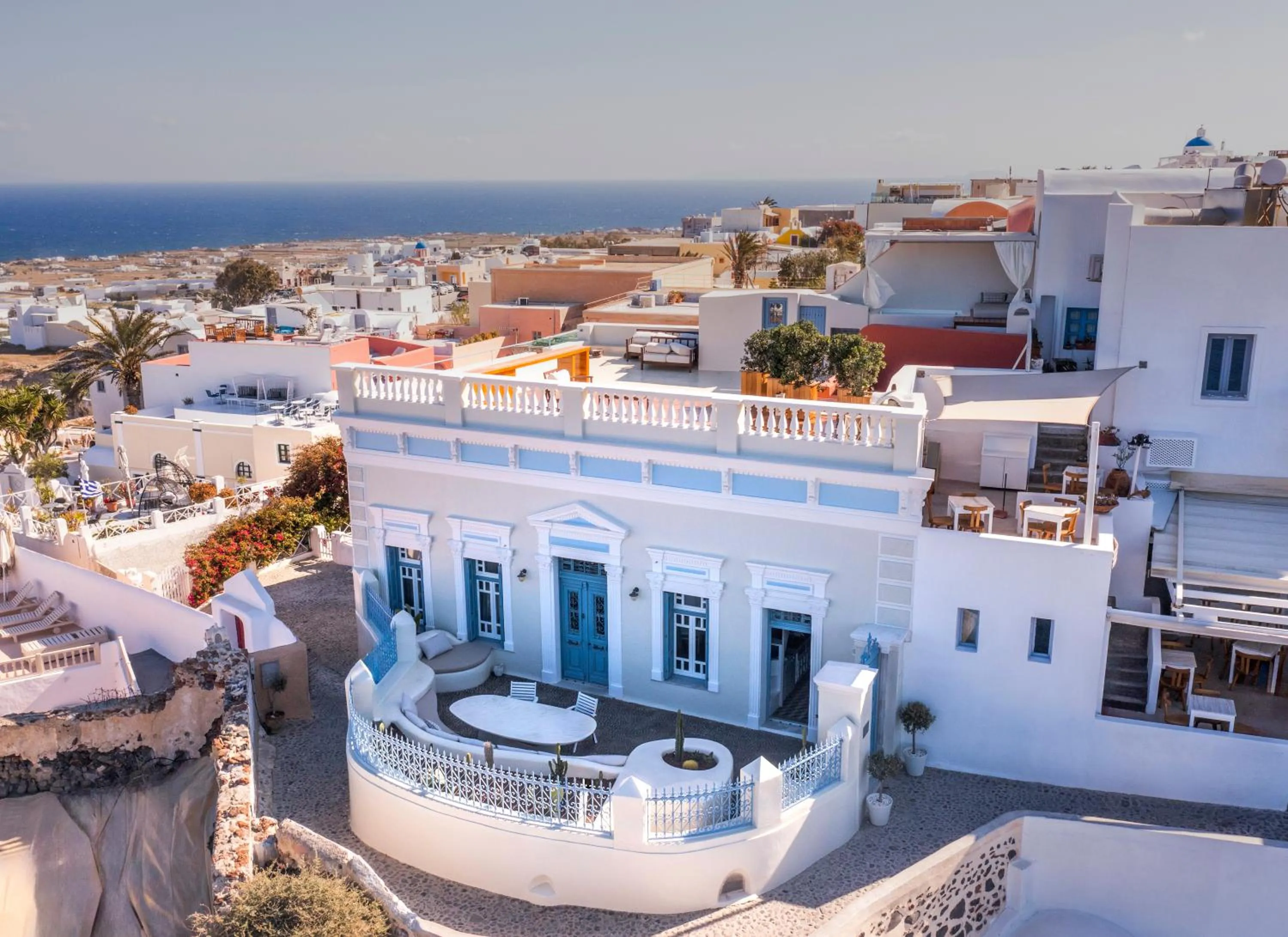 Property building in Oia Mansion