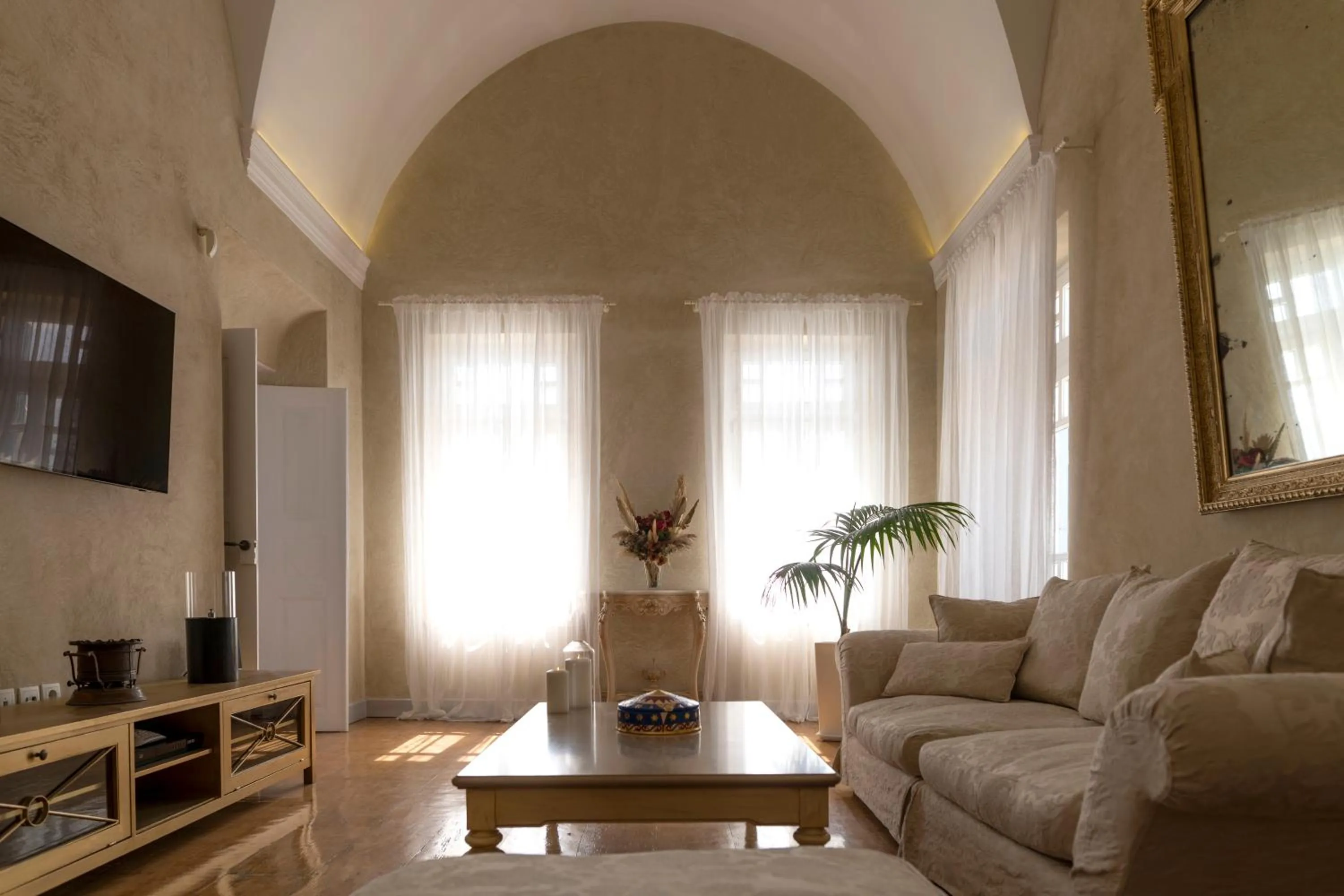 TV and multimedia in Oia Mansion