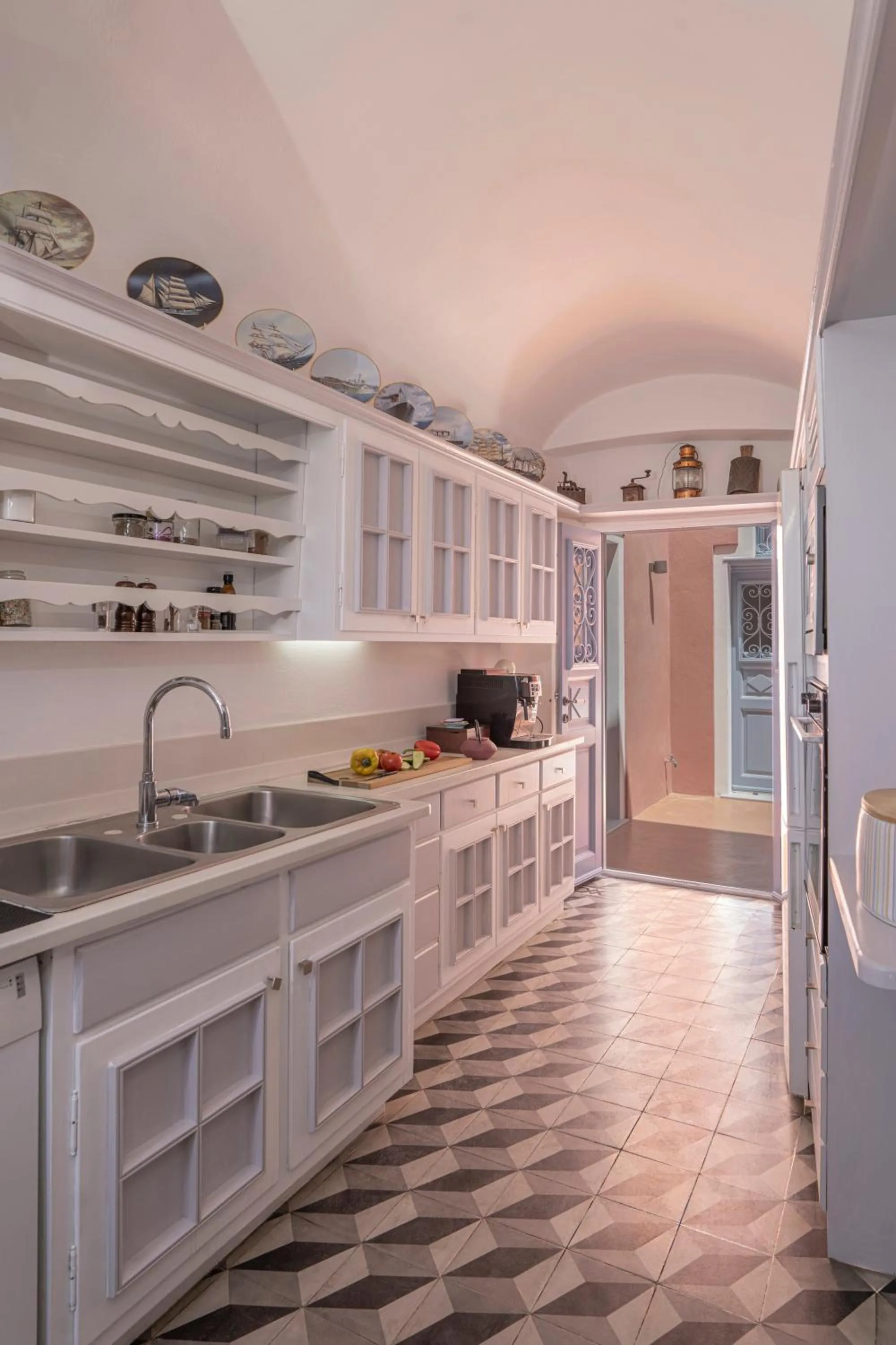 Kitchen or kitchenette in Oia Mansion