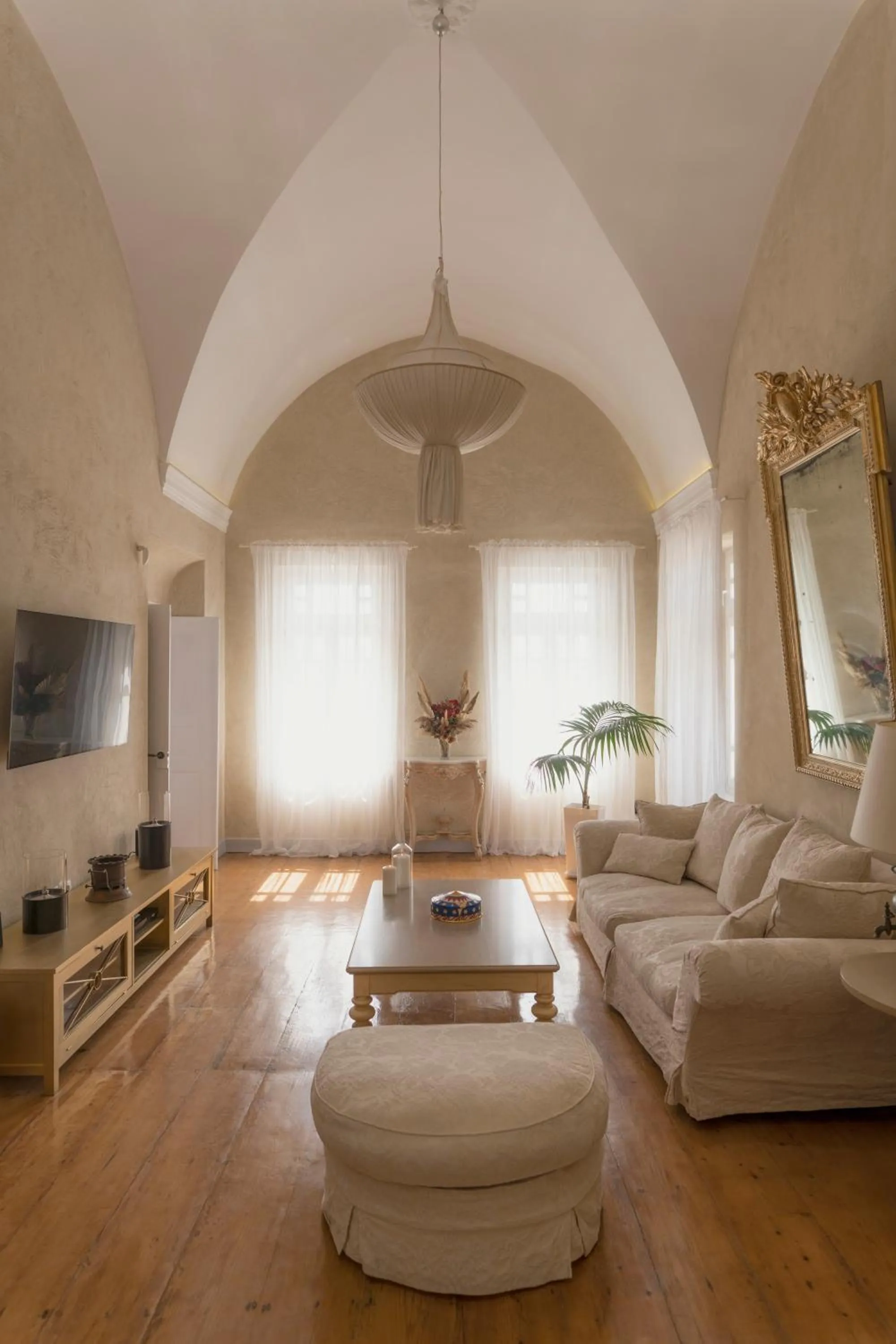 TV and multimedia in Oia Mansion