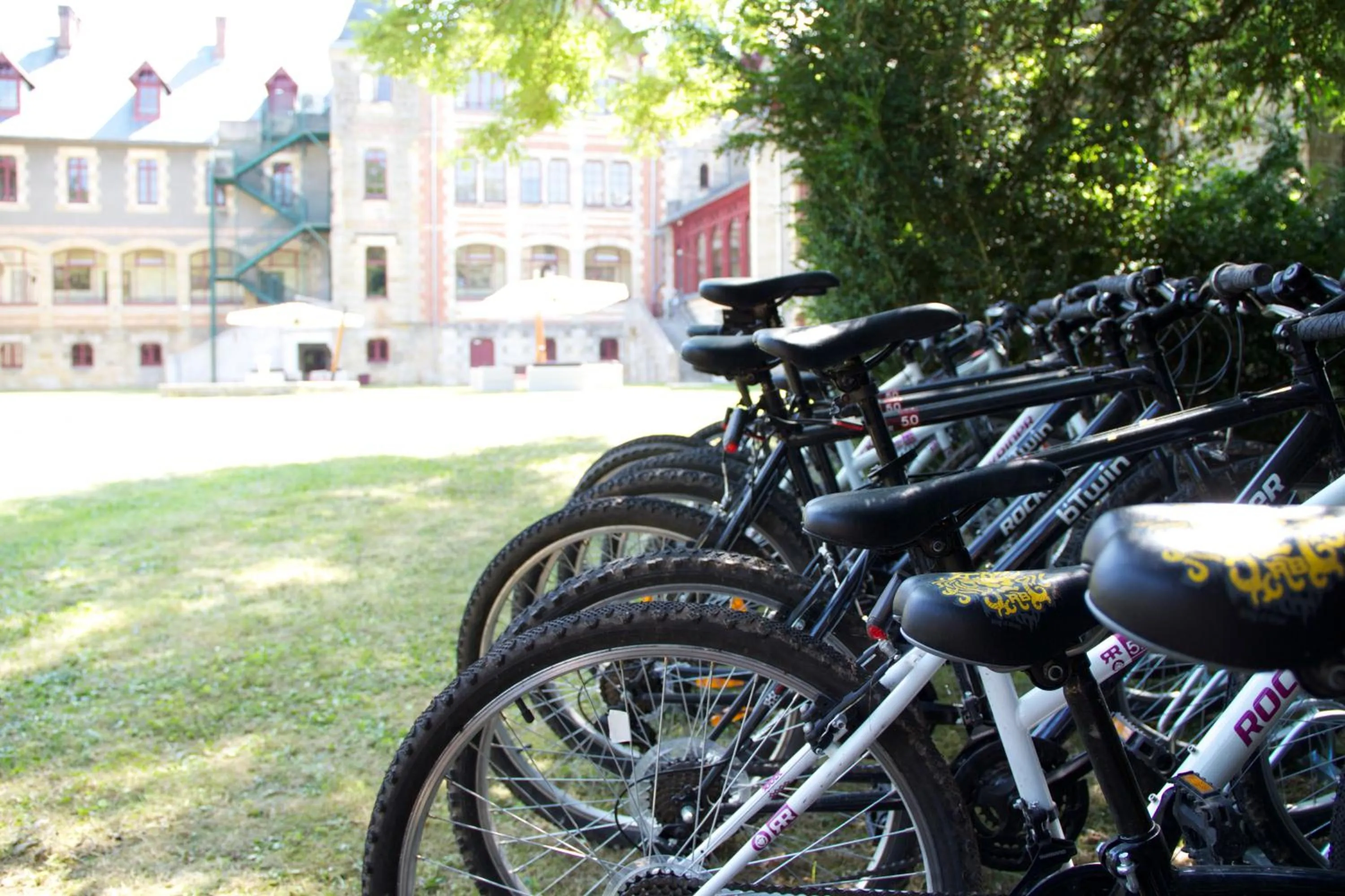Sports in Château de Béguin