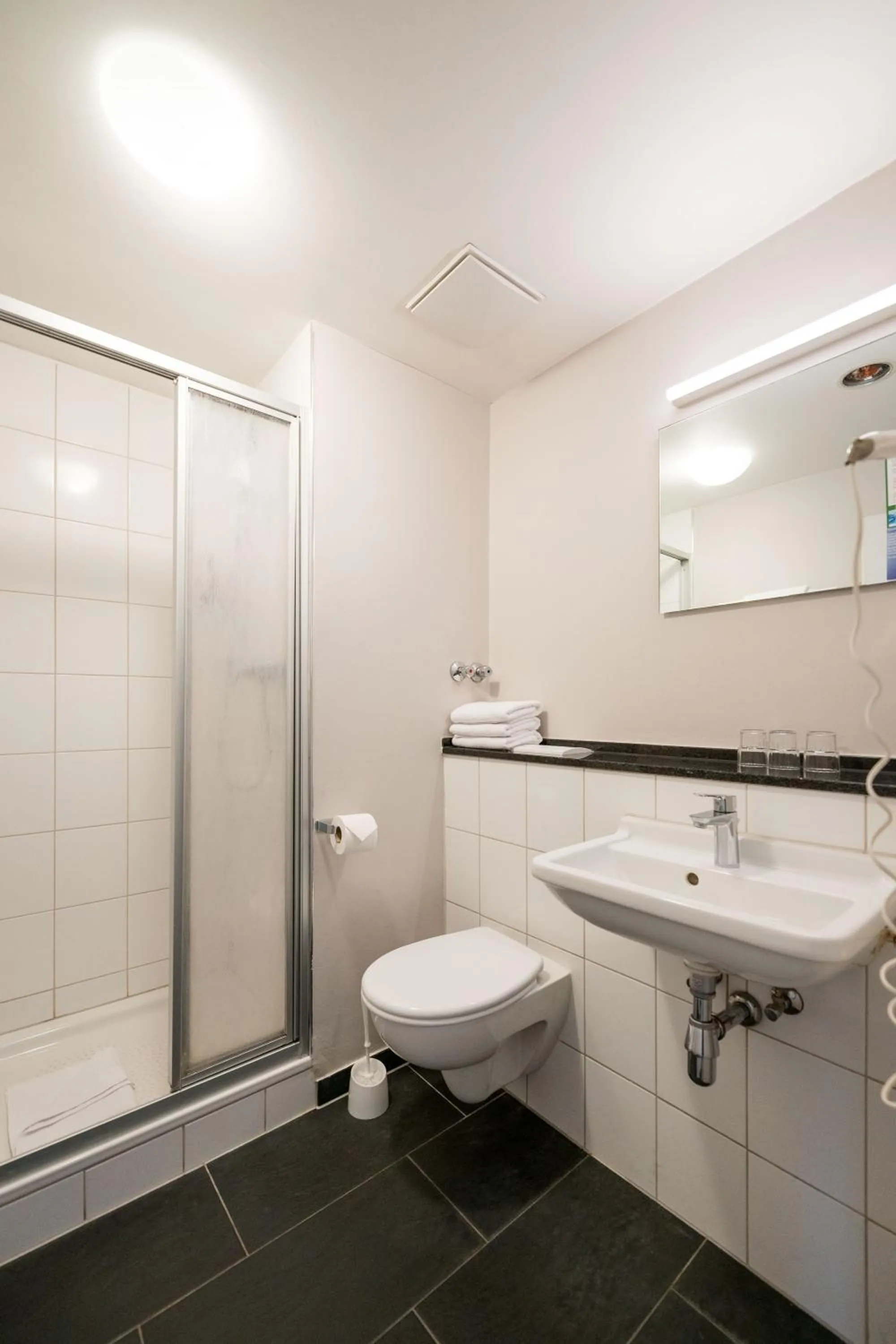 Shower in Hotel Admiral am Zoo