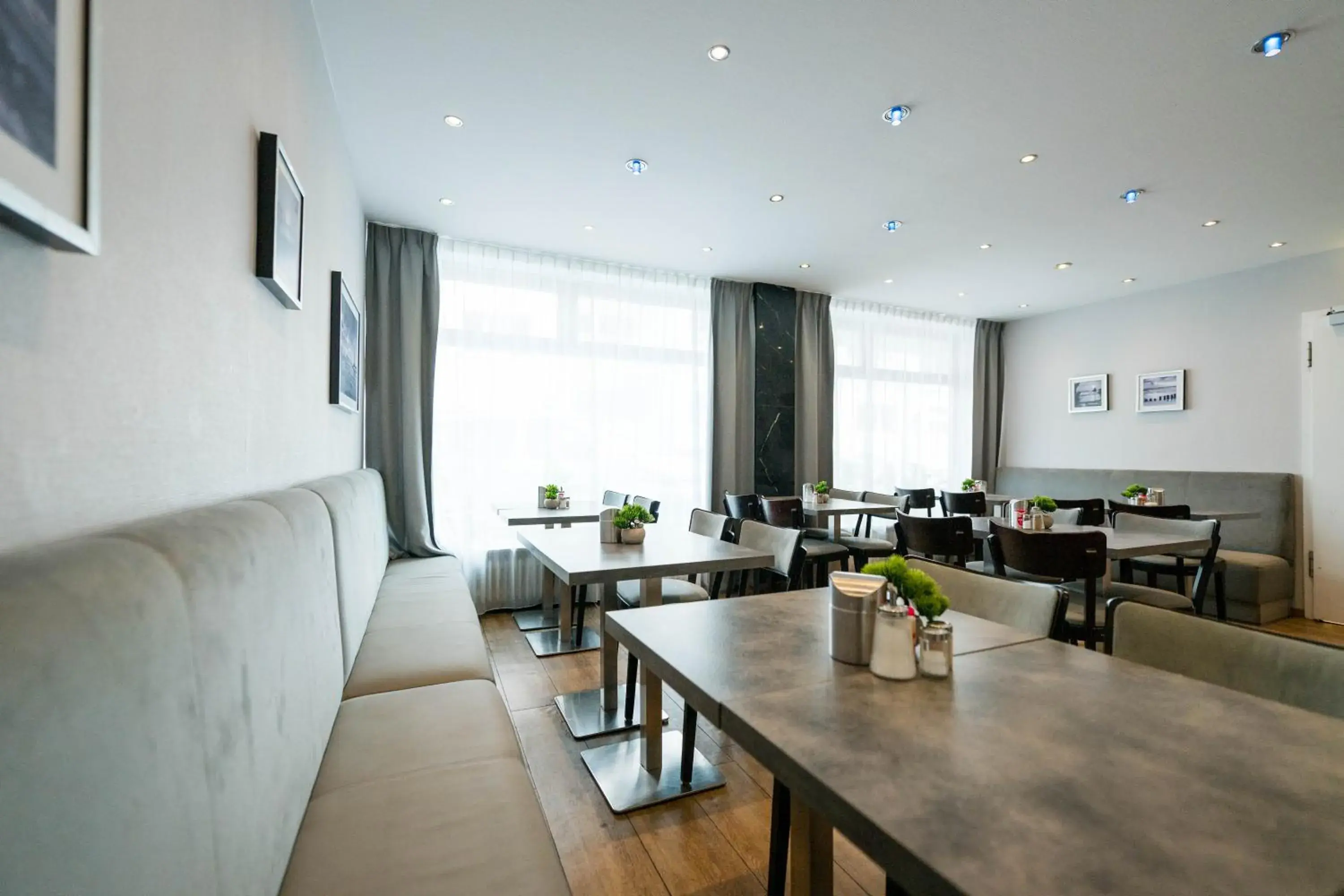 Restaurant/places to eat in Hotel Admiral am Zoo Restaurant/places to eat in Hotel Admiral am Zoo