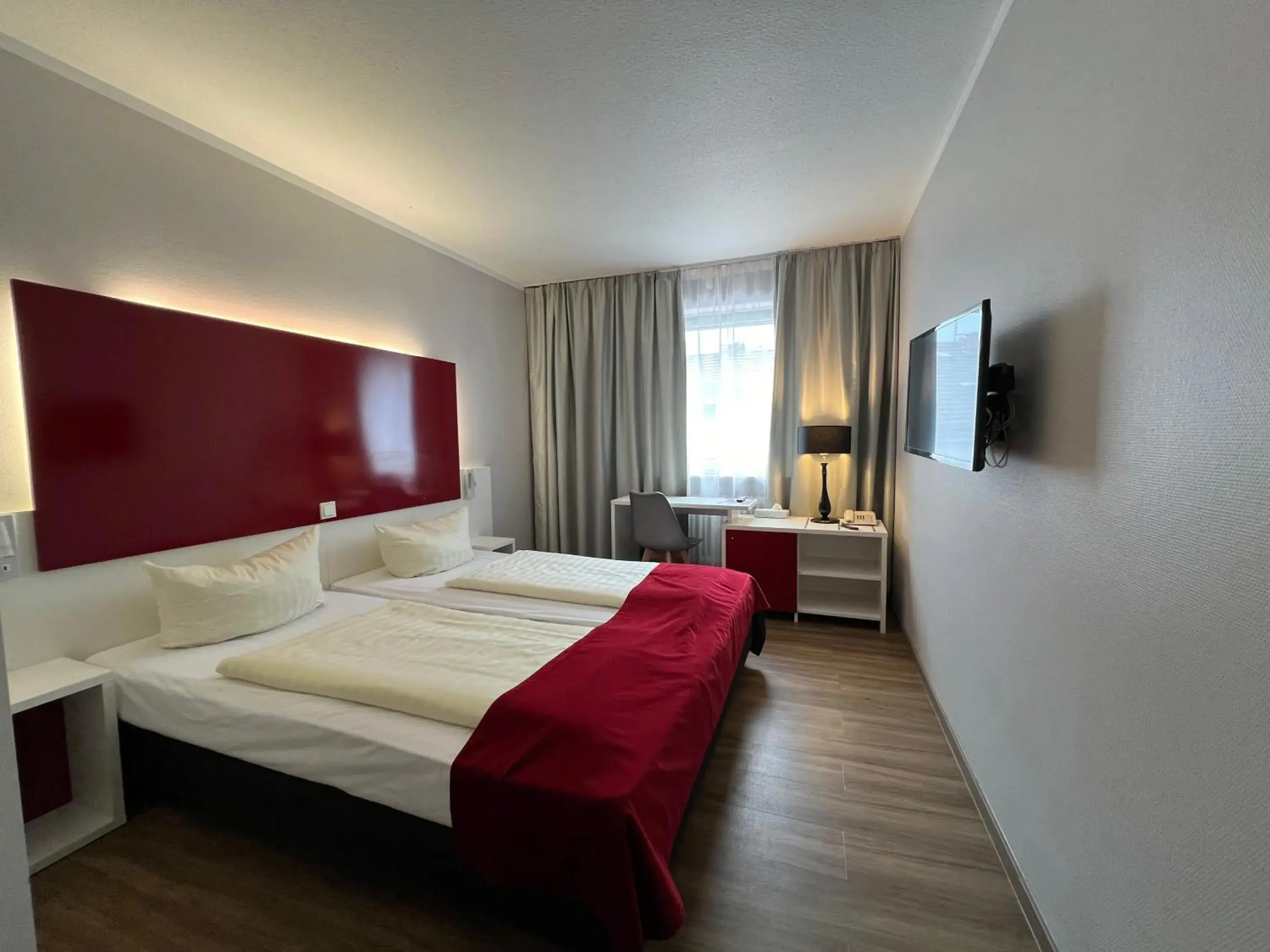 Photo of the whole room, Bed in Hotel Admiral am Zoo Photo of the whole room, Bed in Hotel Admiral am Zoo