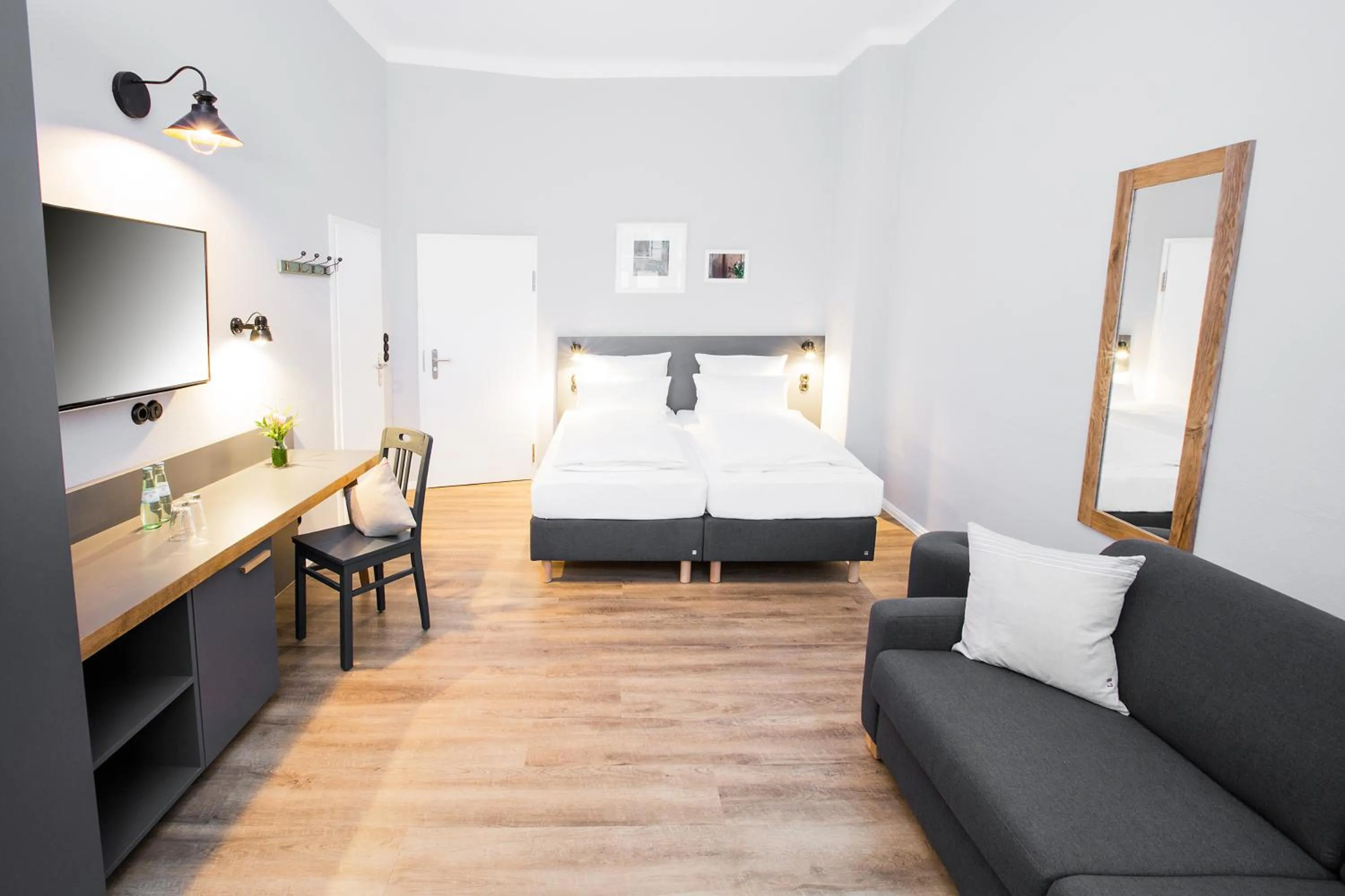 Photo of the whole room, Bed in Anna 1908