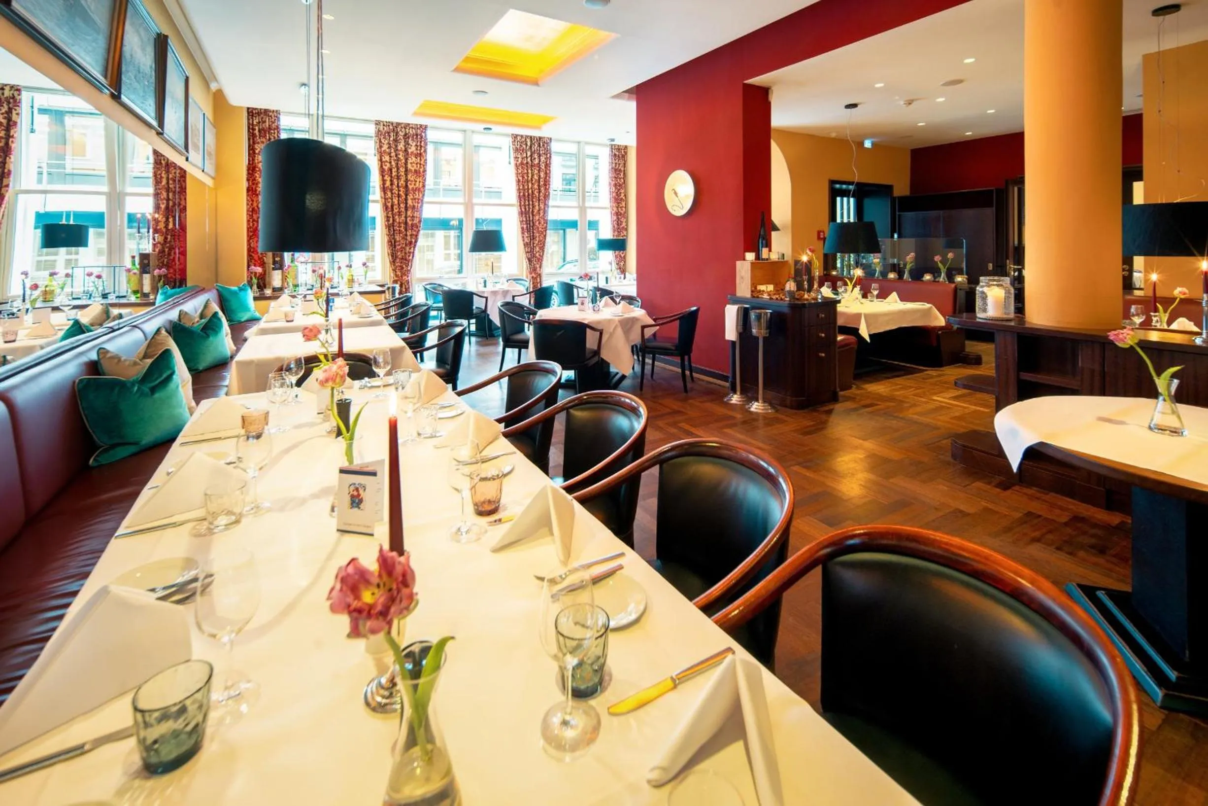 Restaurant/places to eat in Hotel Baseler Hof