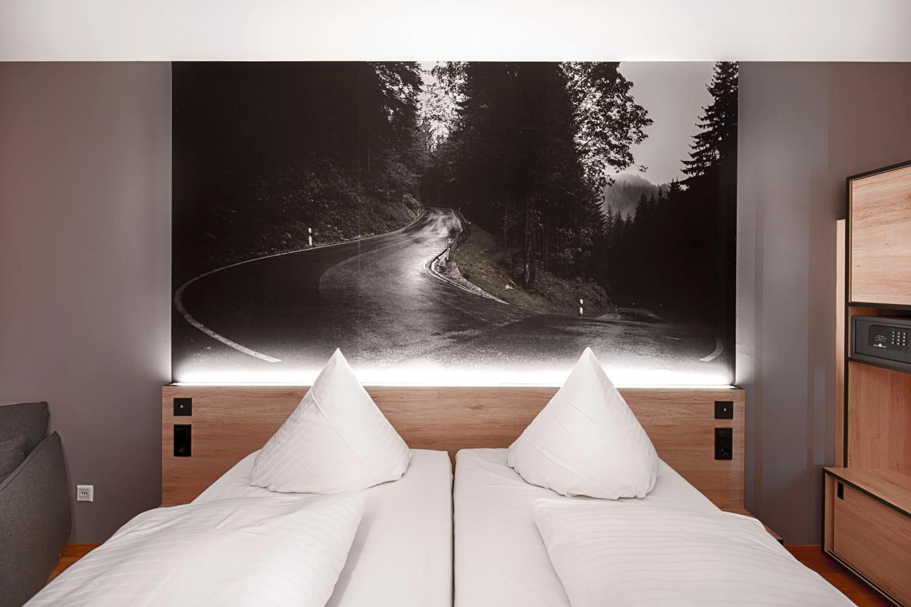 Bed in Hotel Schwarzwälder Hof