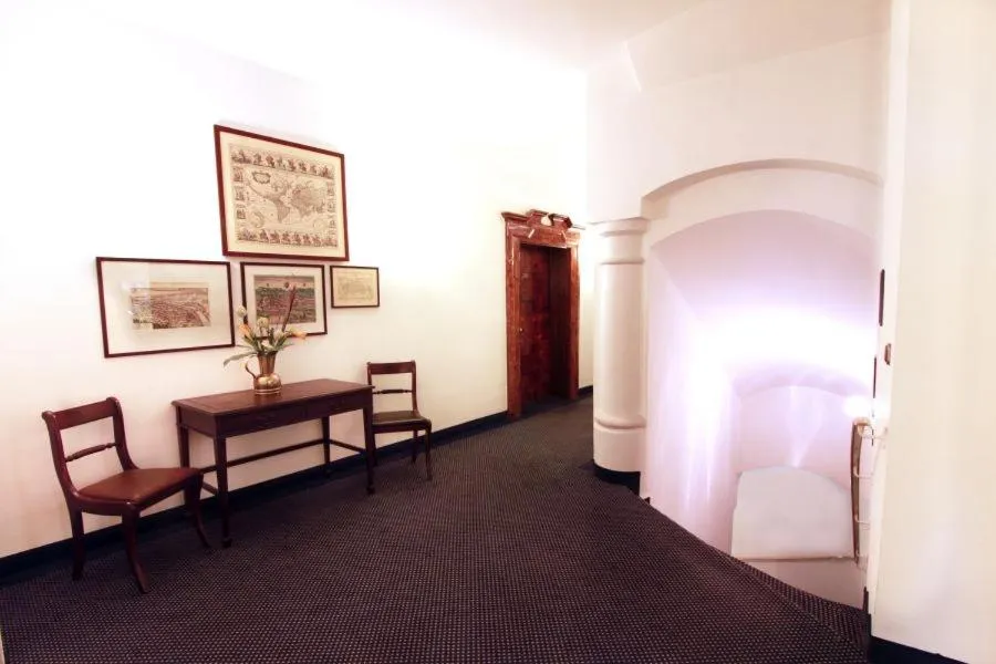 Other in Der Fürstenhof