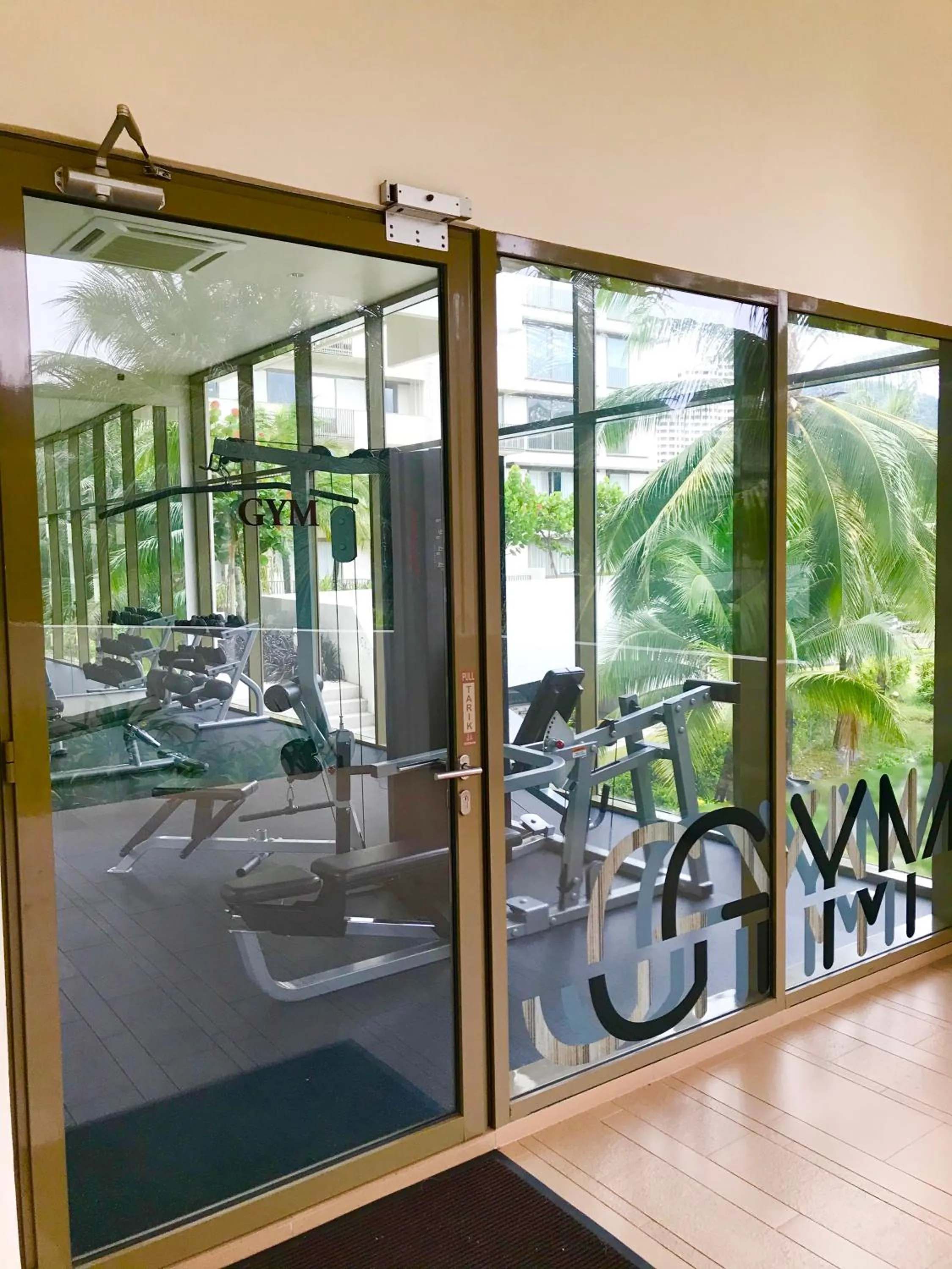 Fitness centre/facilities in By The Beach - Luxury 2 Bedrooms Family Suite