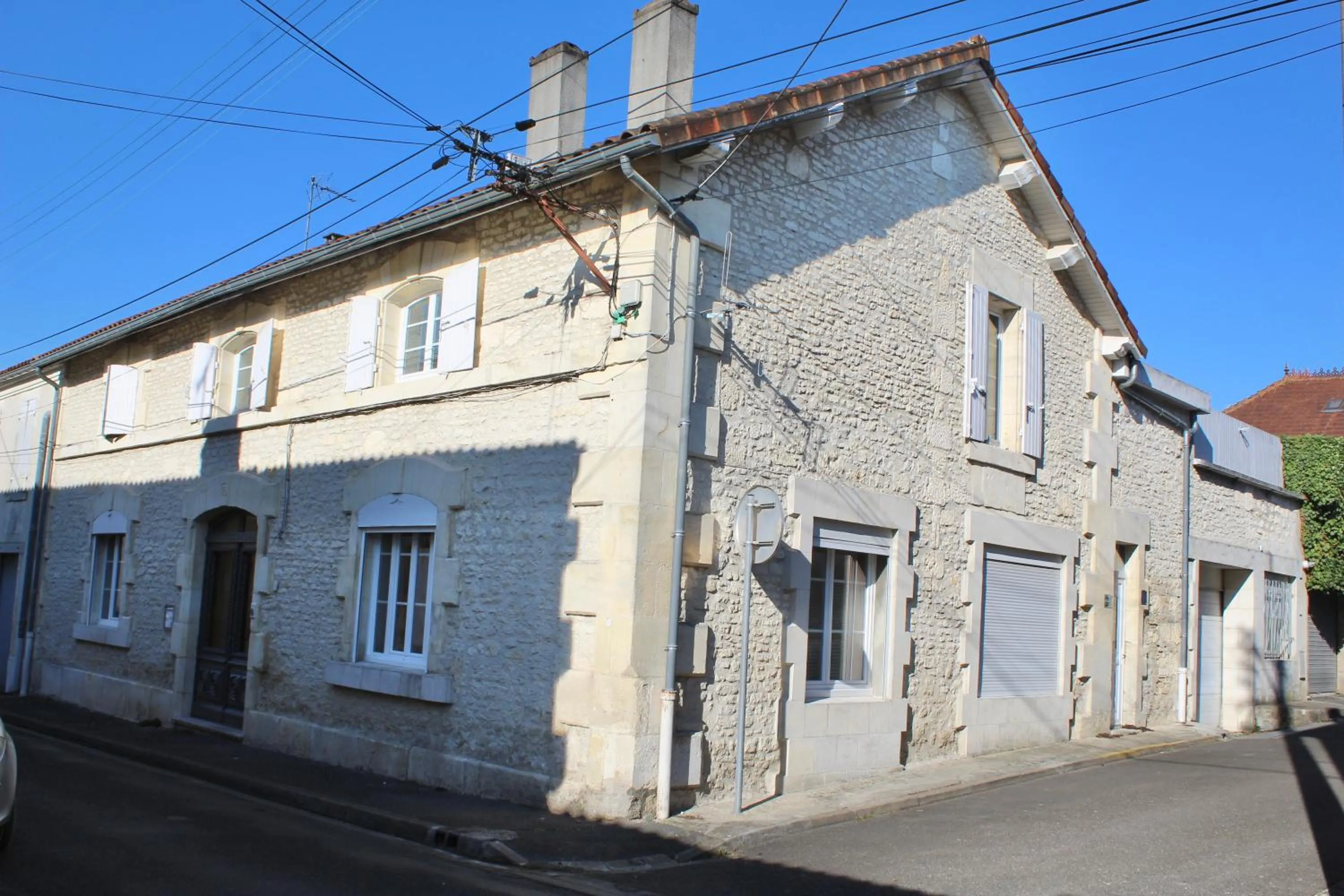 Quiet street view in Suite en Terrasse à Cognac