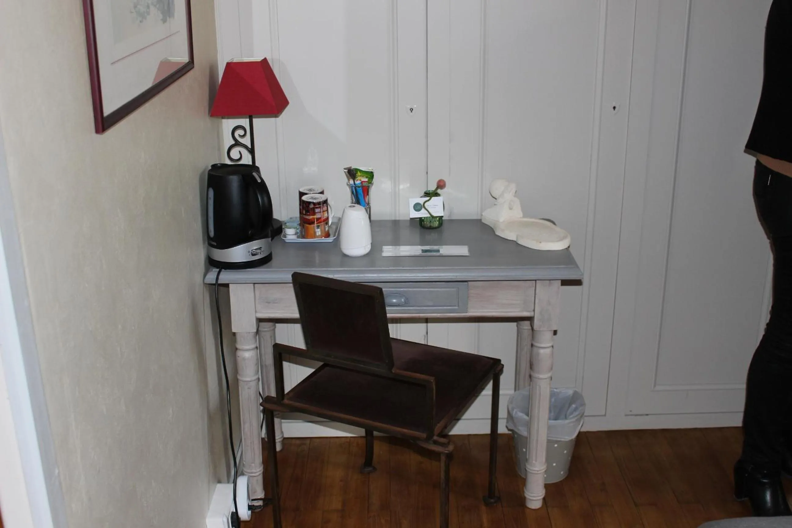 Coffee/tea facilities in Suite en Terrasse à Cognac