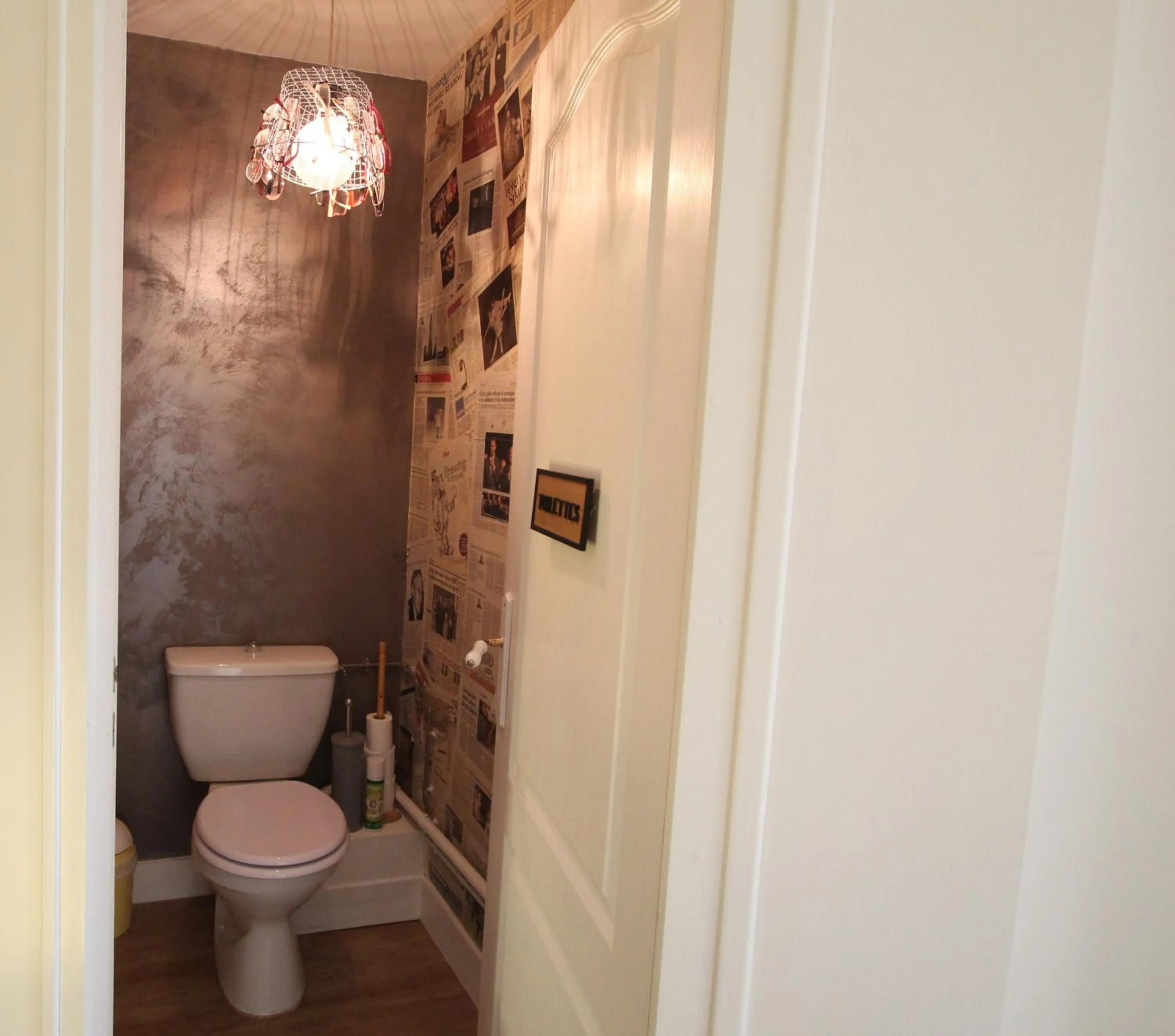 Toilet in Suite en Terrasse à Cognac