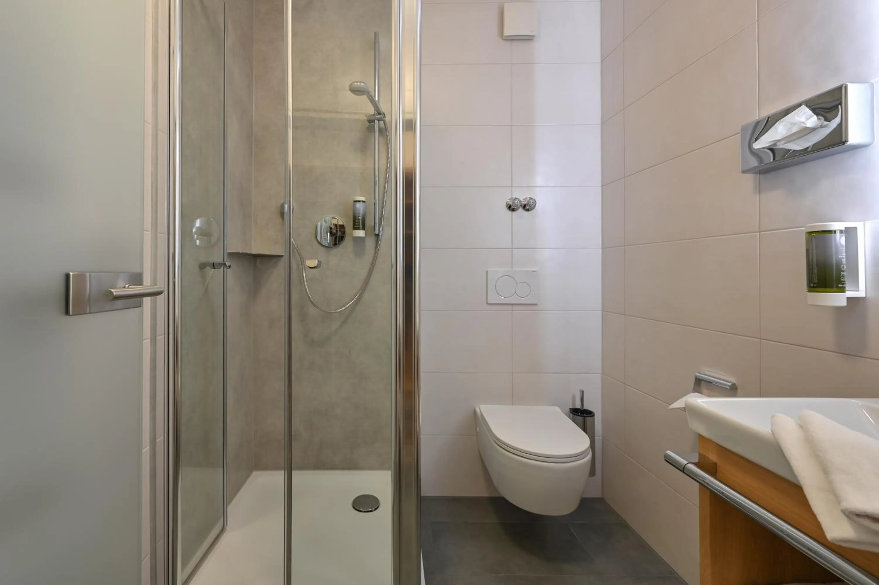 Shower in Hotel Ruchti - Zeit für mich