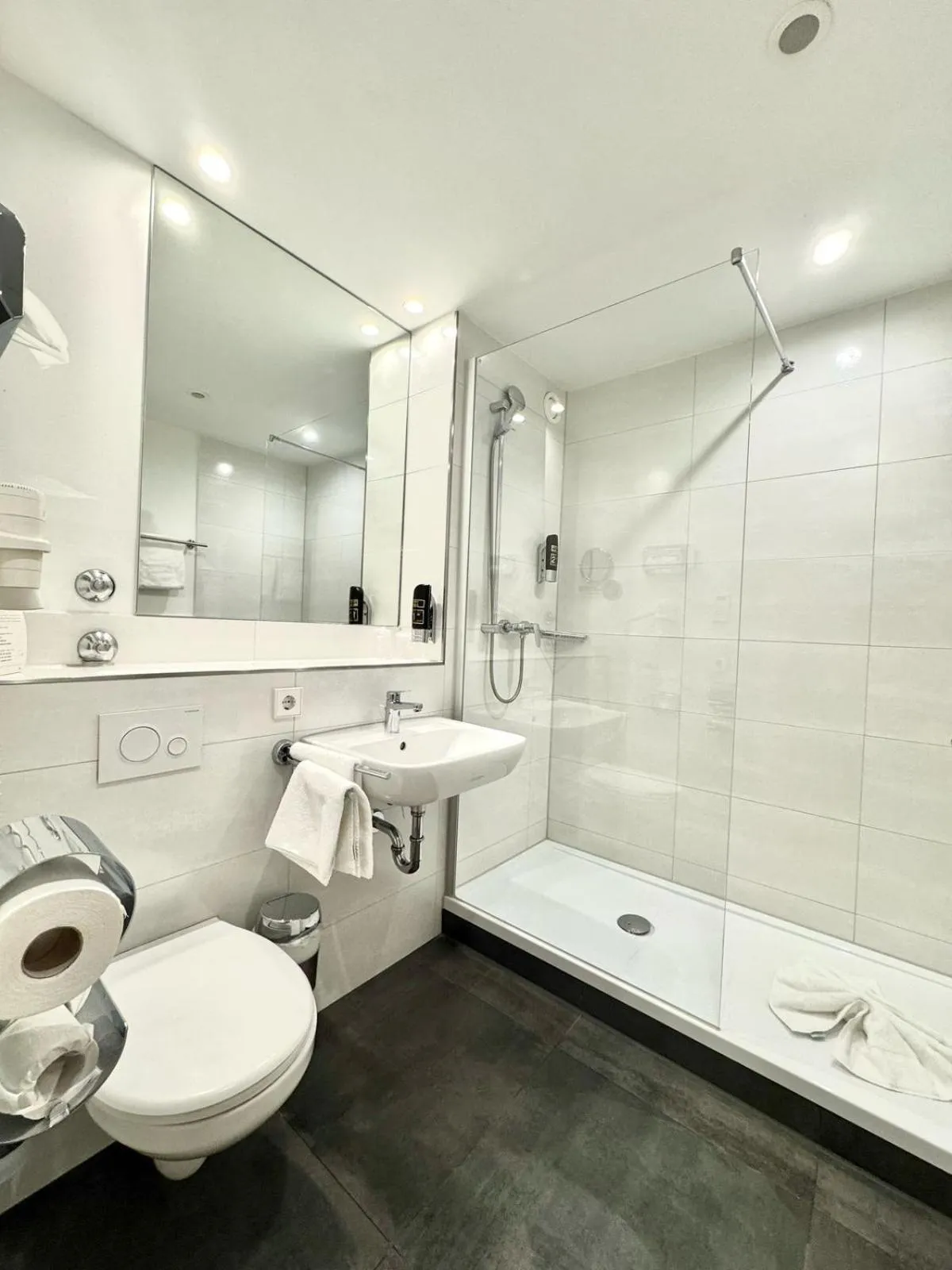 Shower in MY Parkhotel by AR Hotels