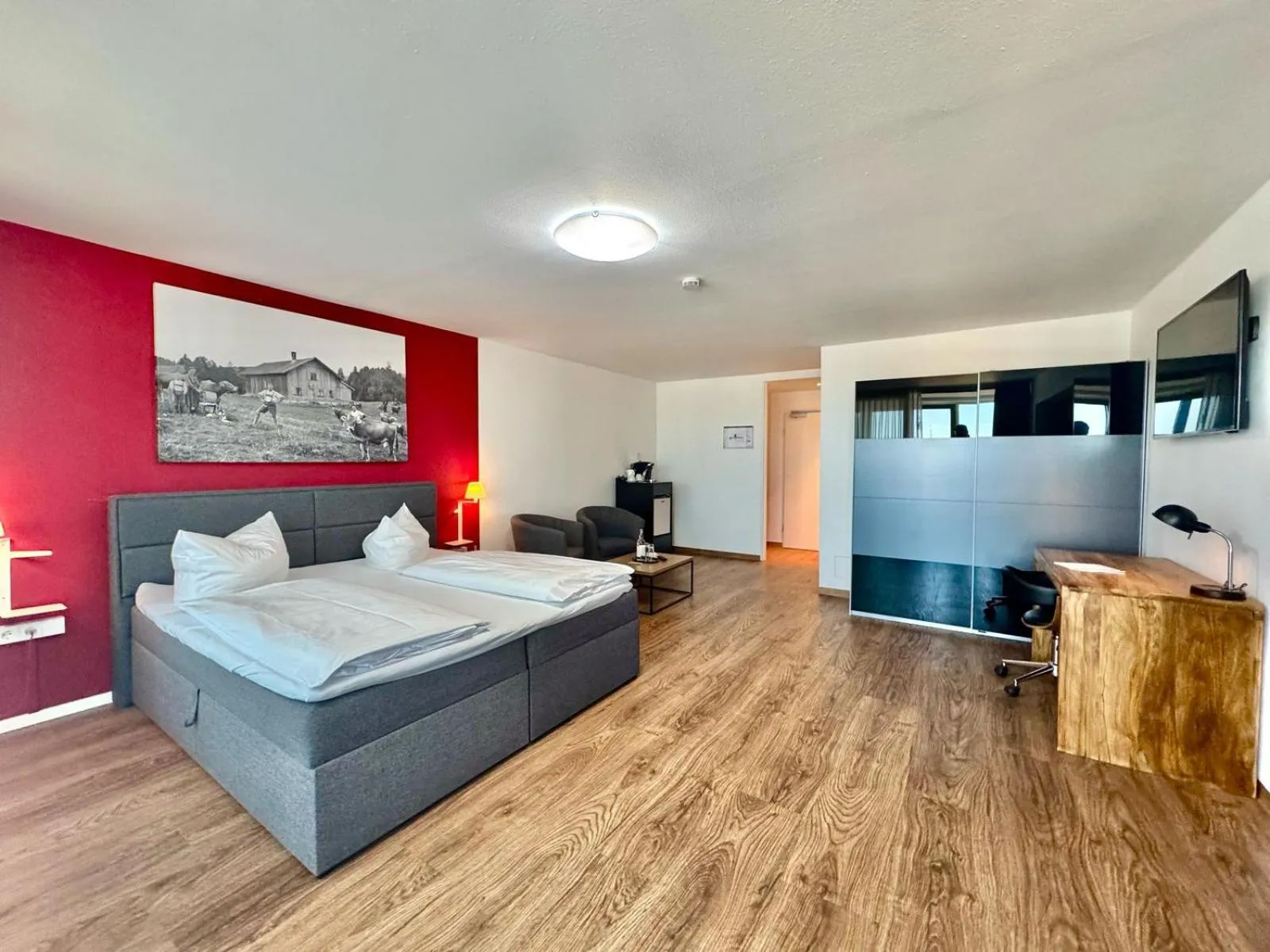 Photo of the whole room in MY Parkhotel by AR Hotels