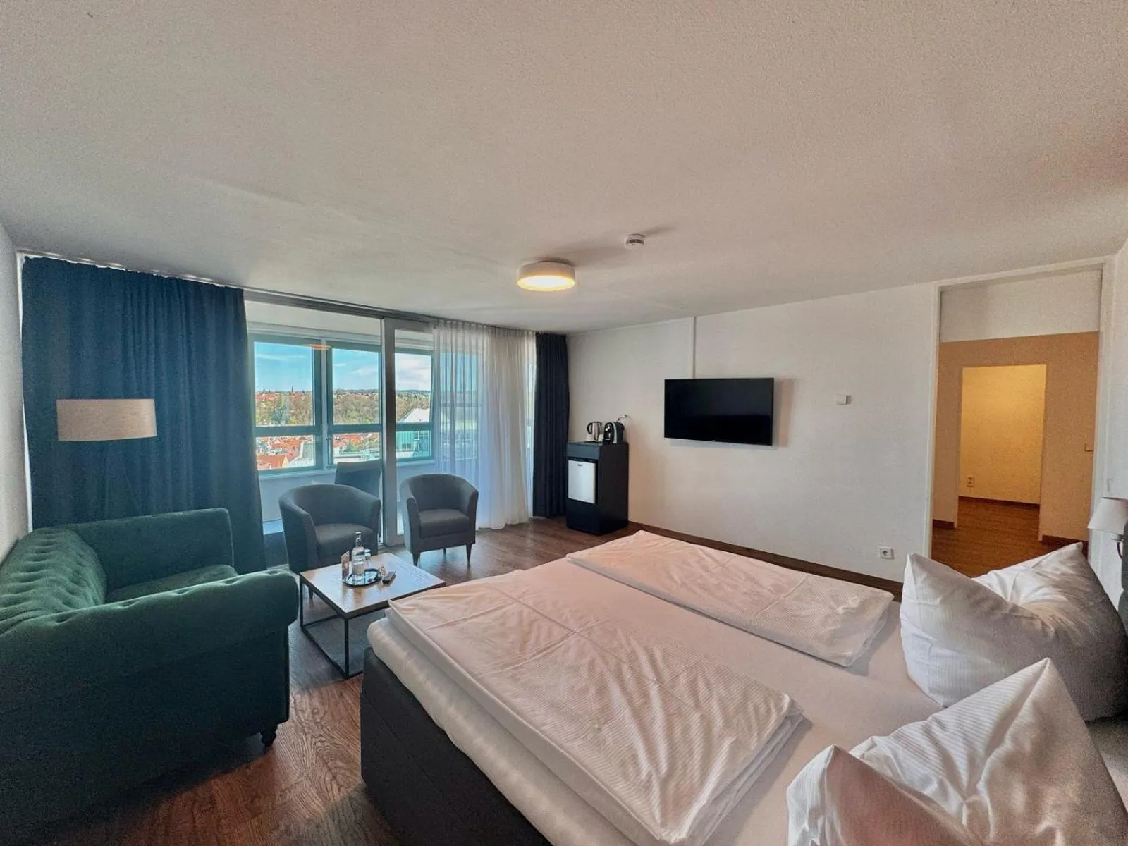 Photo of the whole room in MY Parkhotel by AR Hotels