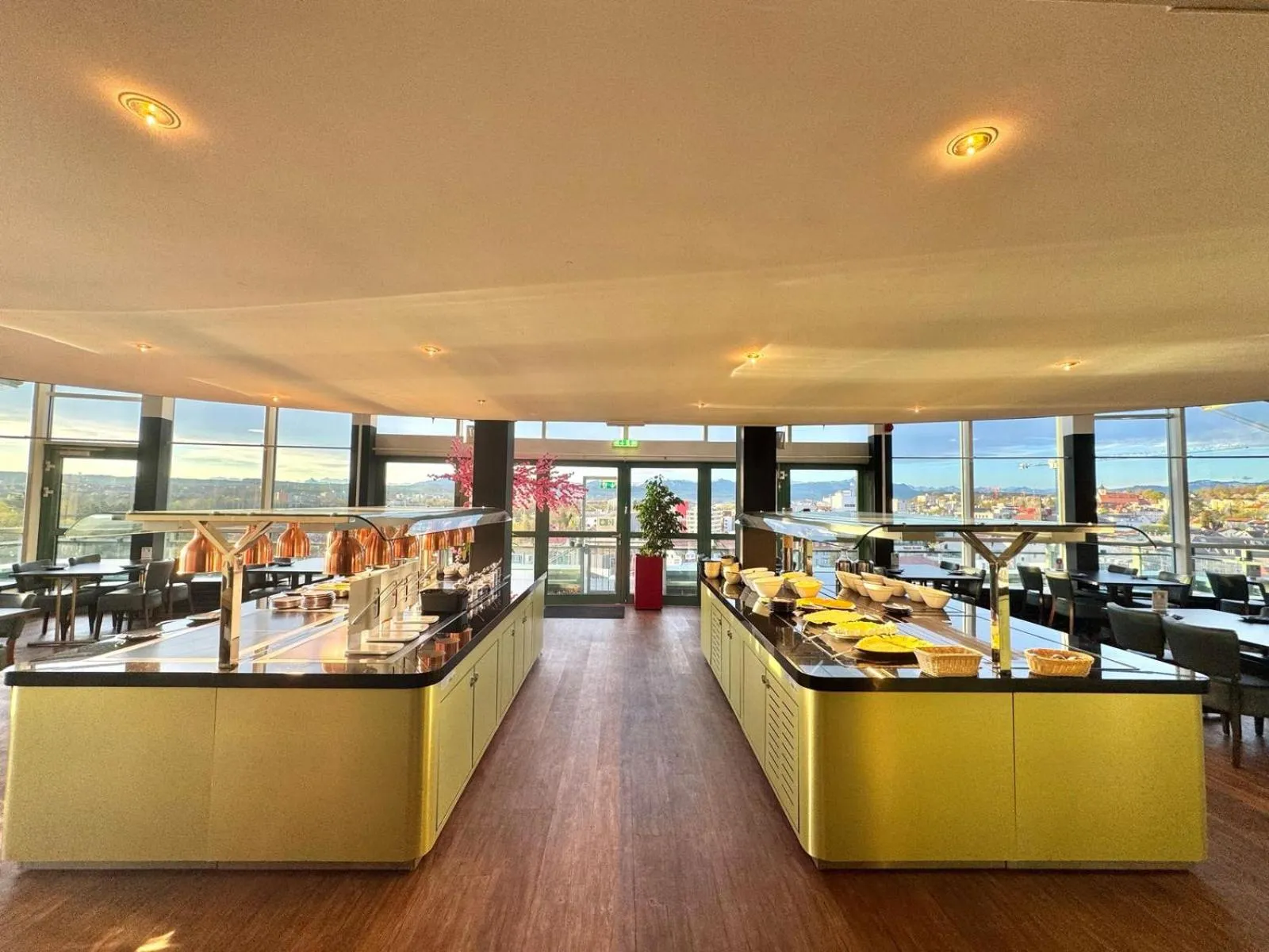 Restaurant/places to eat in MY Parkhotel by AR Hotels