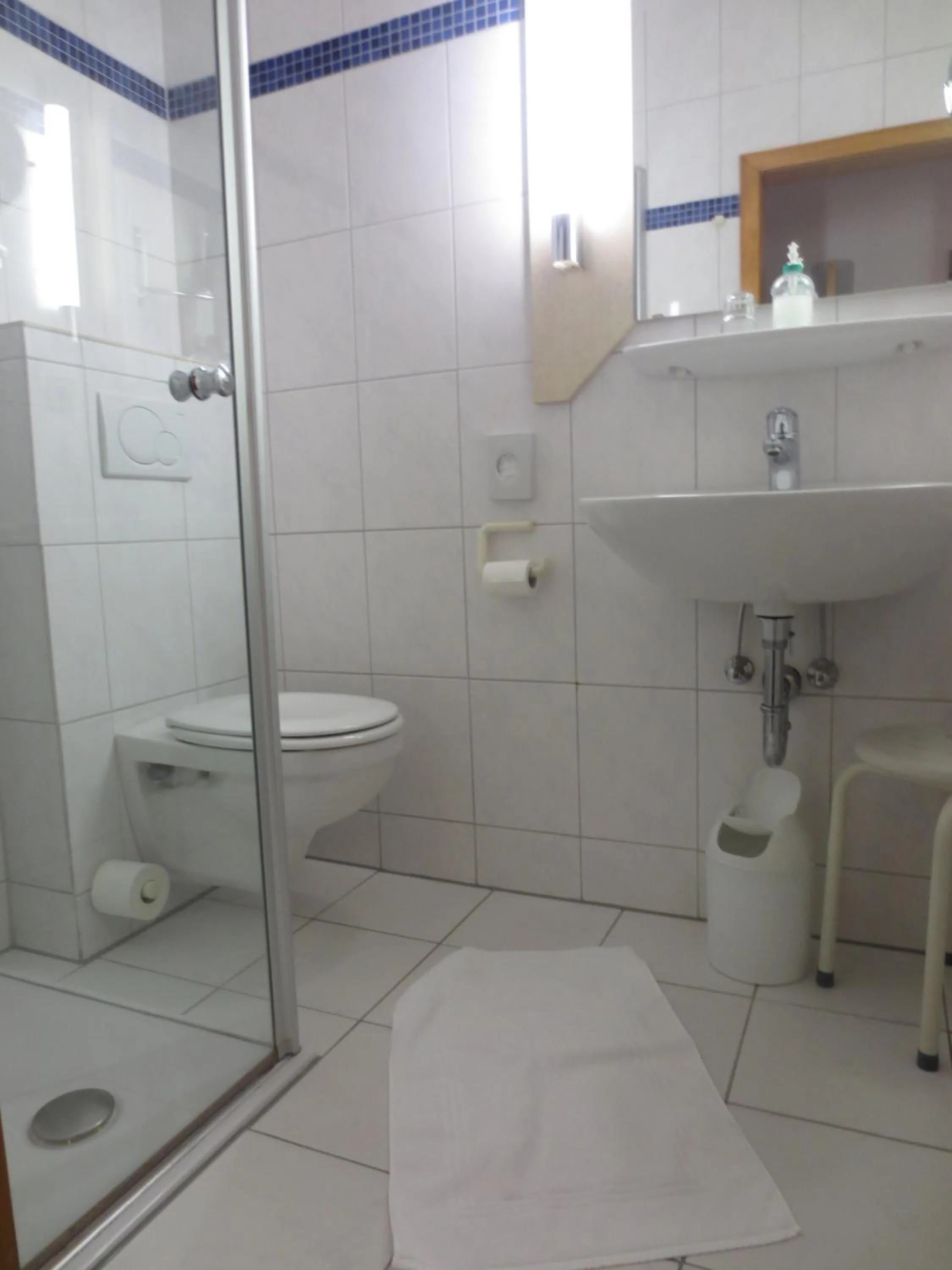 Bathroom in Parkhotel Goldlinde