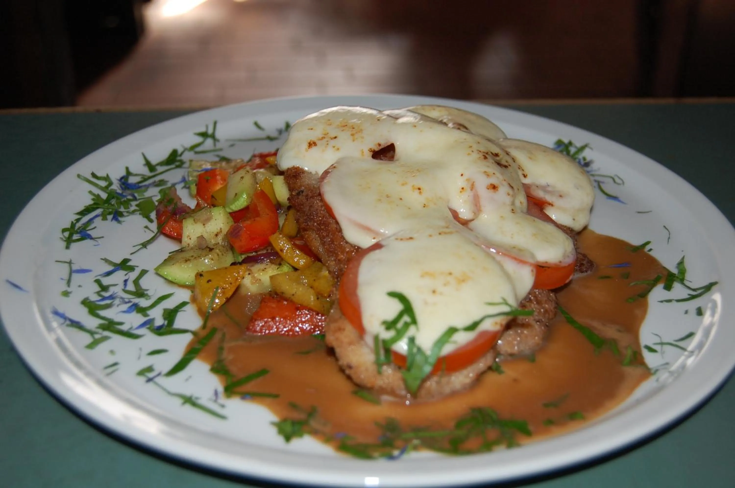 Restaurant/places to eat in Parkhotel Goldlinde