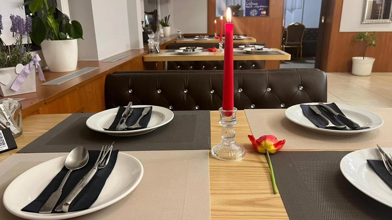 Restaurant/places to eat in Parkhotel Goldlinde