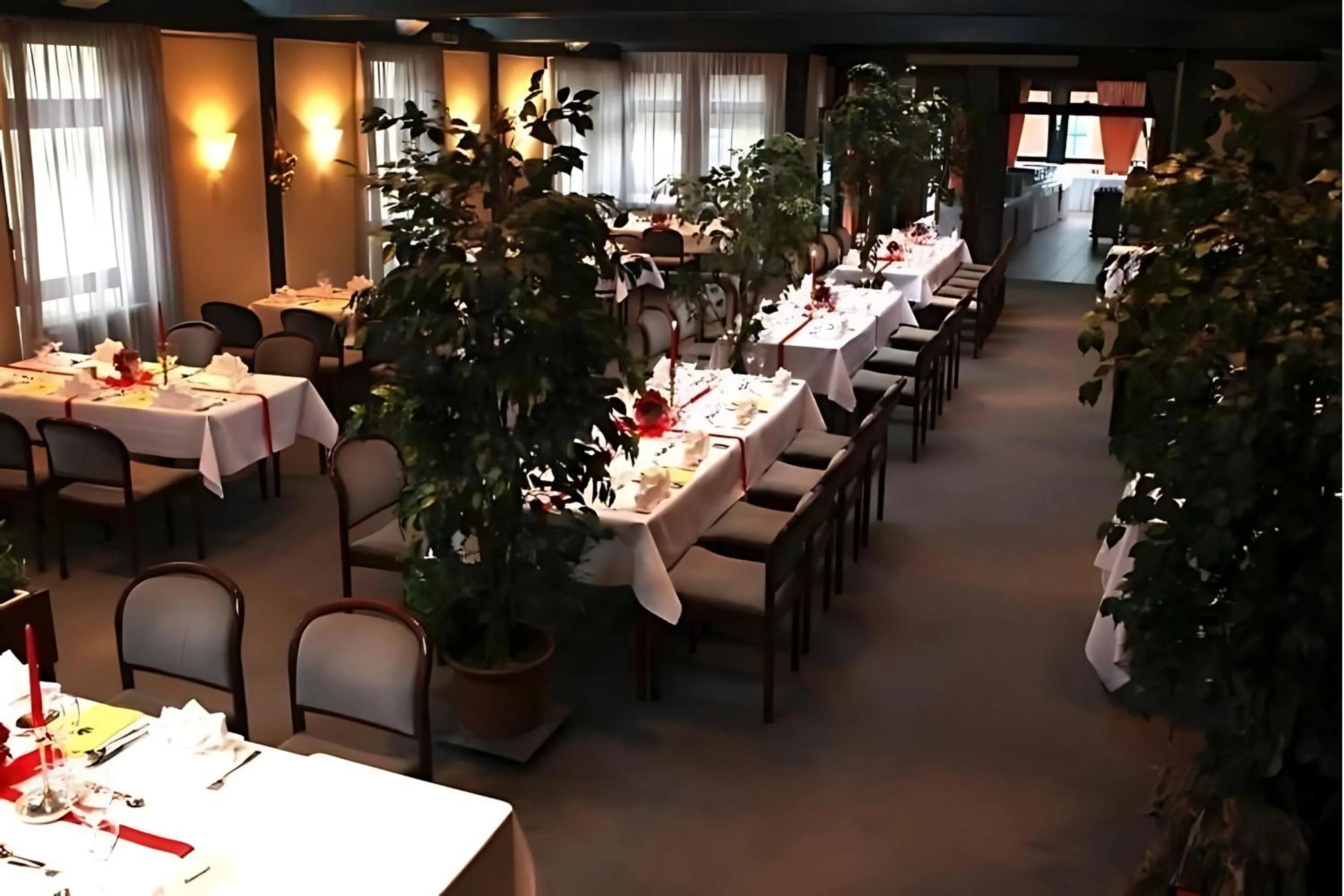 Restaurant/places to eat in Parkhotel Goldlinde