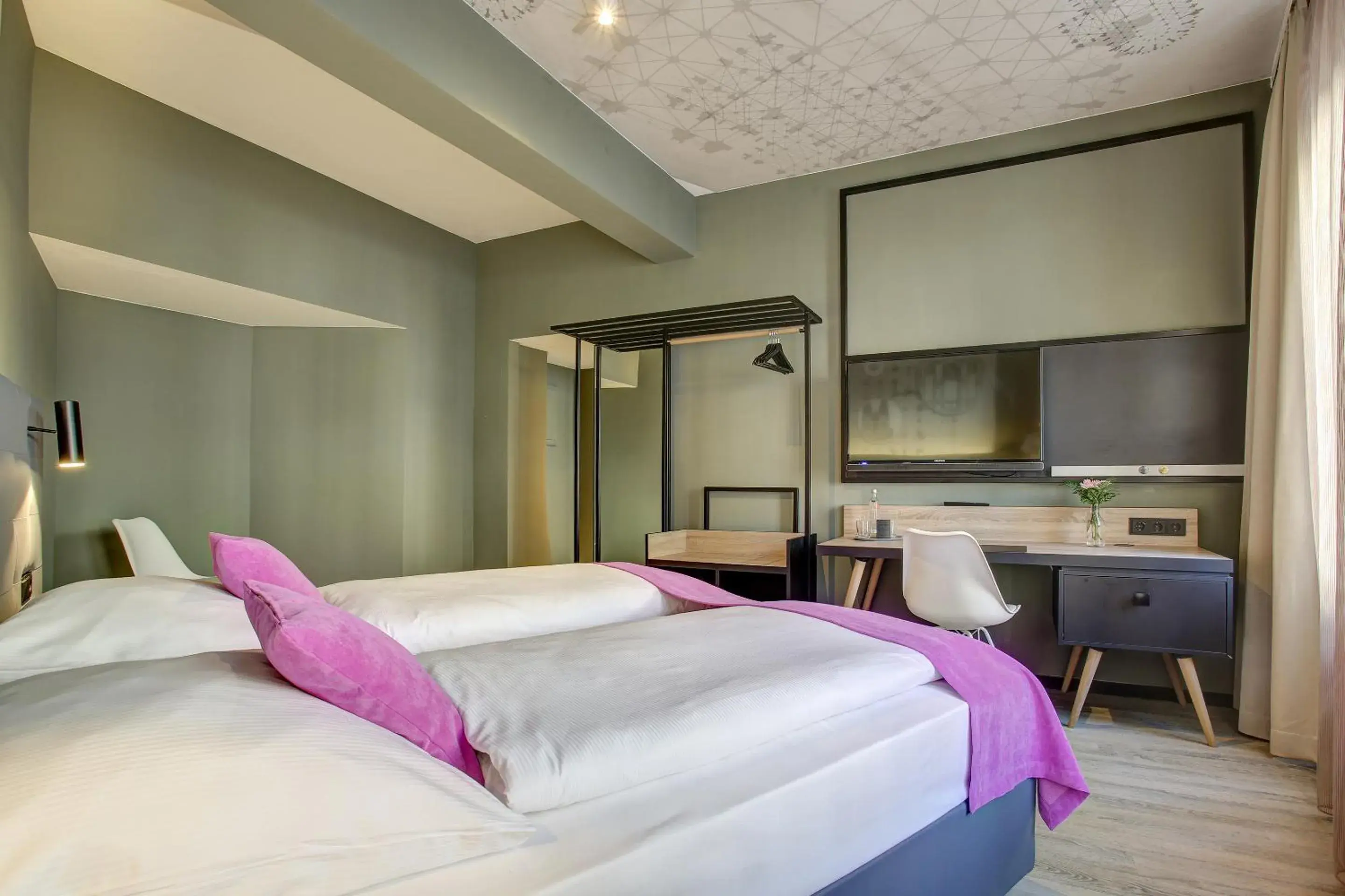 Photo of the whole room, Bed in Boutique 003 Köln City am Dom, Trademark Collection by Wyndham Photo of the whole room, Bed in Boutique 003 Köln City am Dom, Trademark Collection by Wyndham