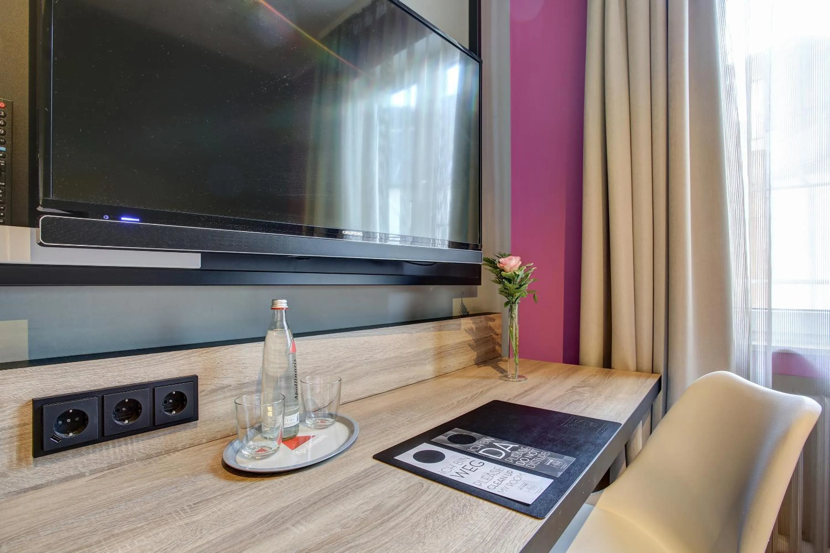 TV and multimedia in Boutique 003 Köln City am Dom, Trademark Collection by Wyndham