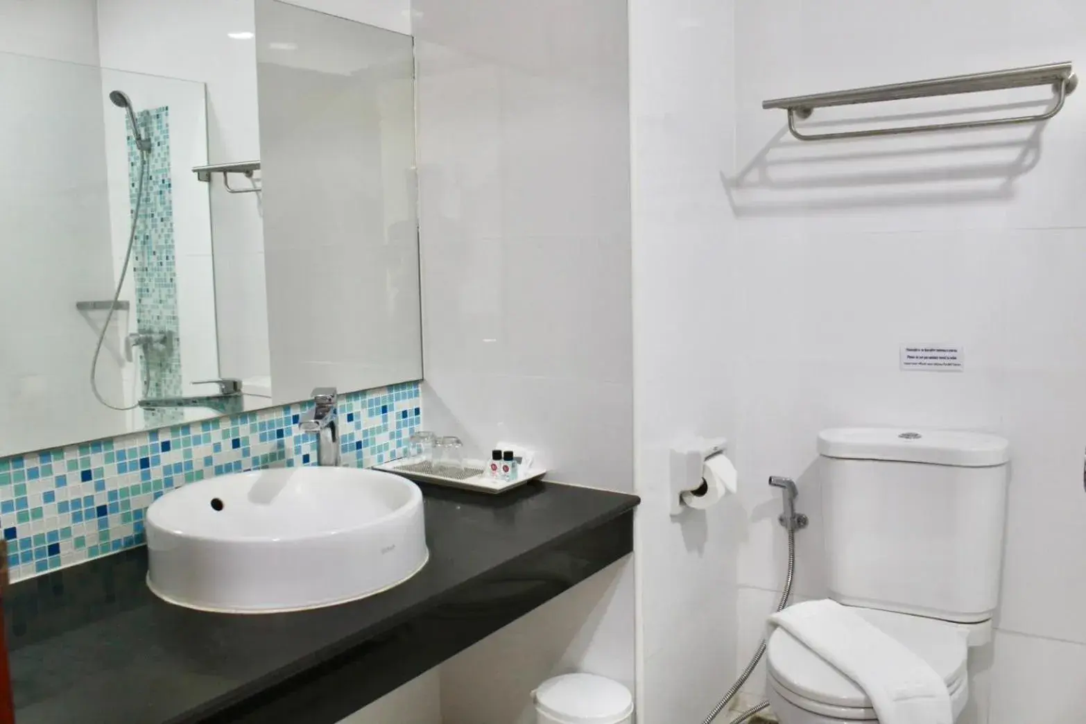 Deluxe Twin (S2) in S2 Hotel - SHA Plus Certified Deluxe Twin (S2) in S2 Hotel - SHA Plus Certified