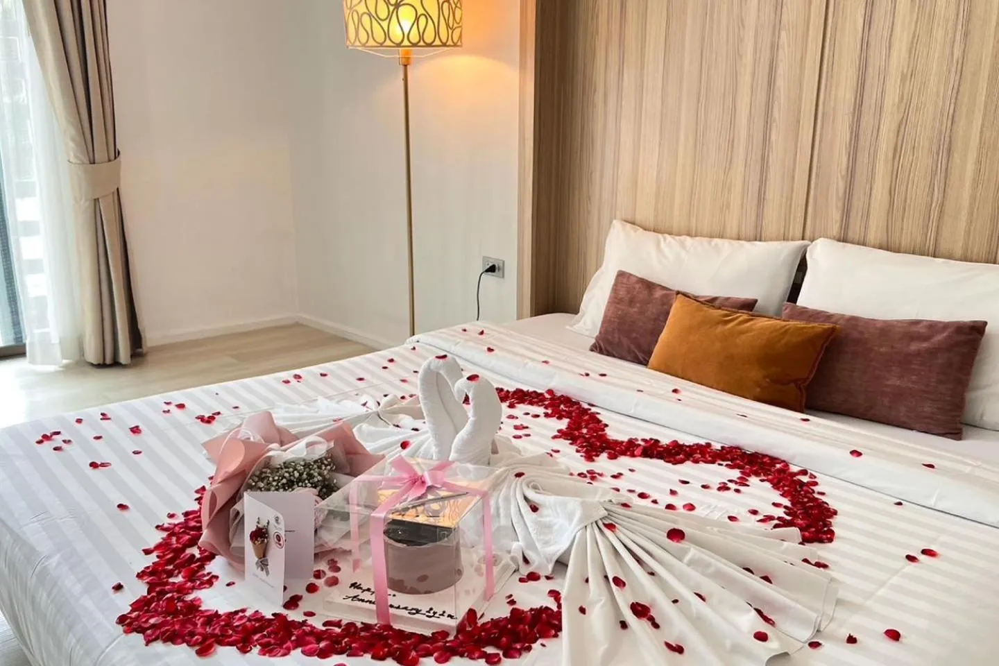 room service, Bed in S2 Hotel - SHA Plus Certified