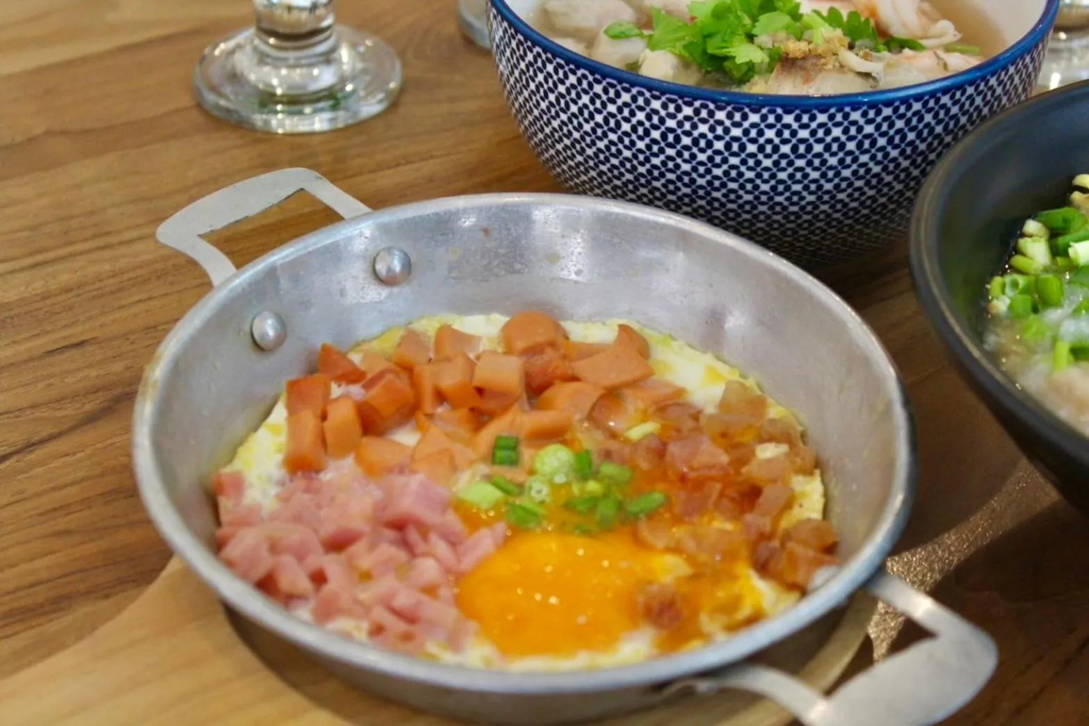 Food and drinks in S2 Hotel - SHA Plus Certified