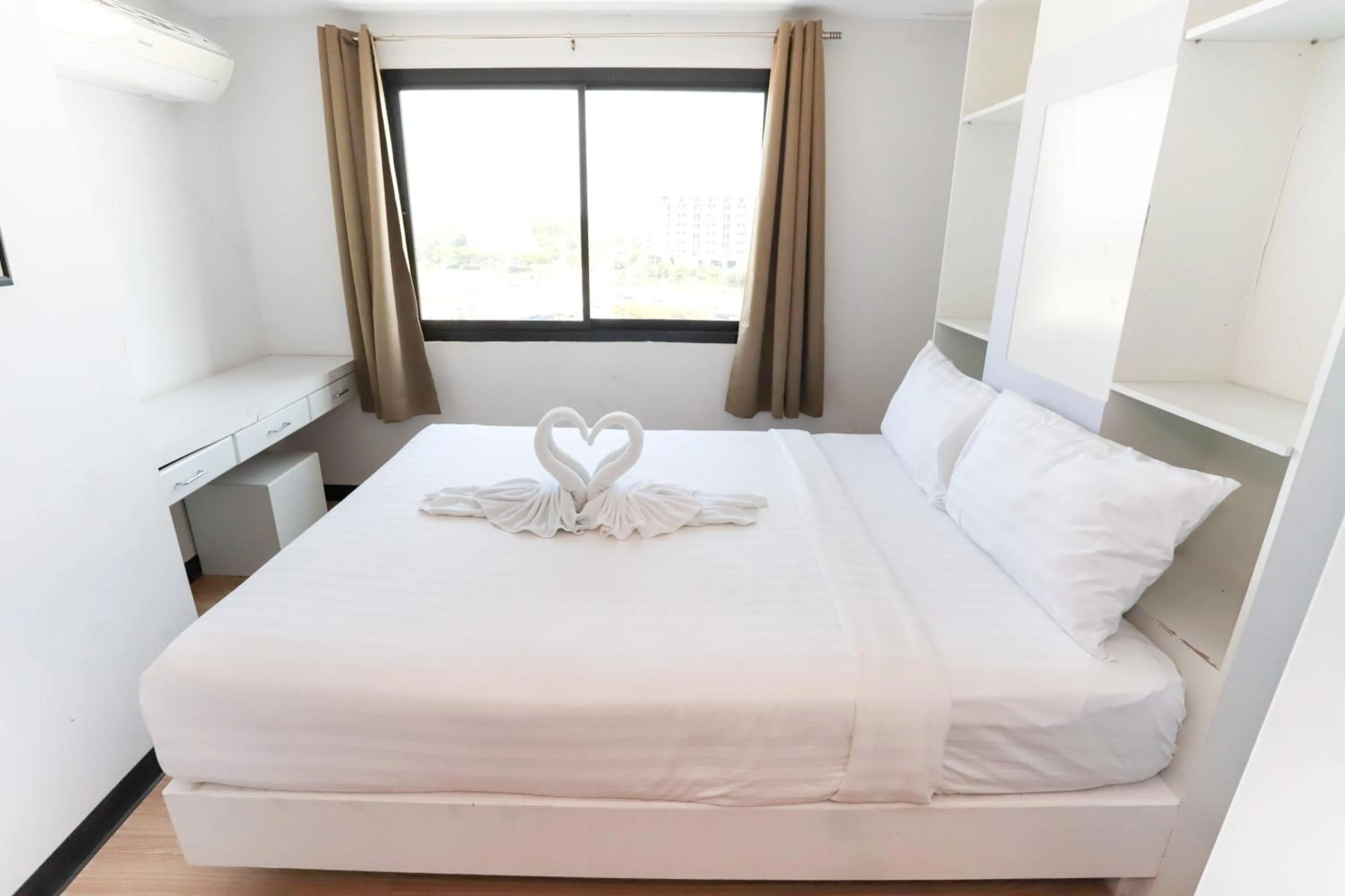 Bedroom, Bed in C Tower Hotel